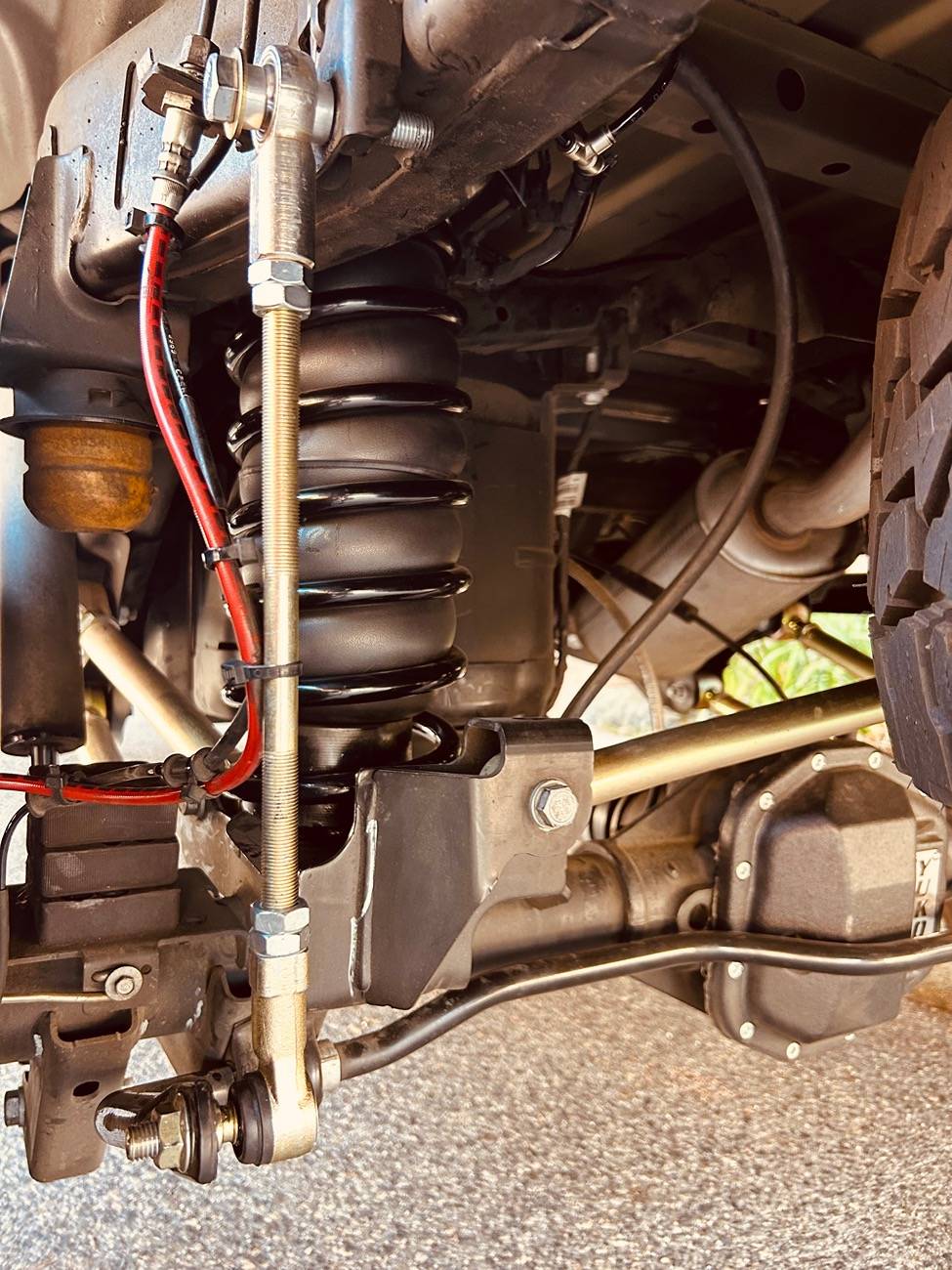 Jeep Gladiator Teraflex 3.5” ST3 Extended Travel Lift coil issues. IMG_1590