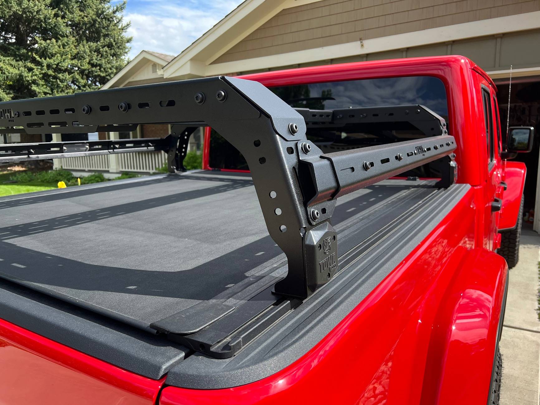 Jeep Gladiator T-Slot bed rack/crossbars IMG_5010