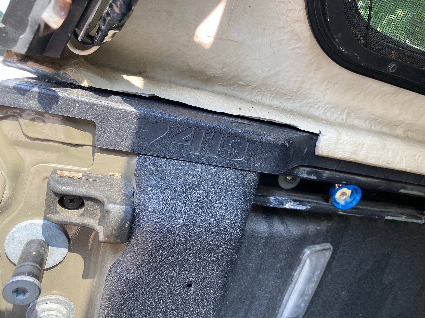 Jeep Gladiator First gen Tacoma bed cap fits on Gladiator IMG_8127