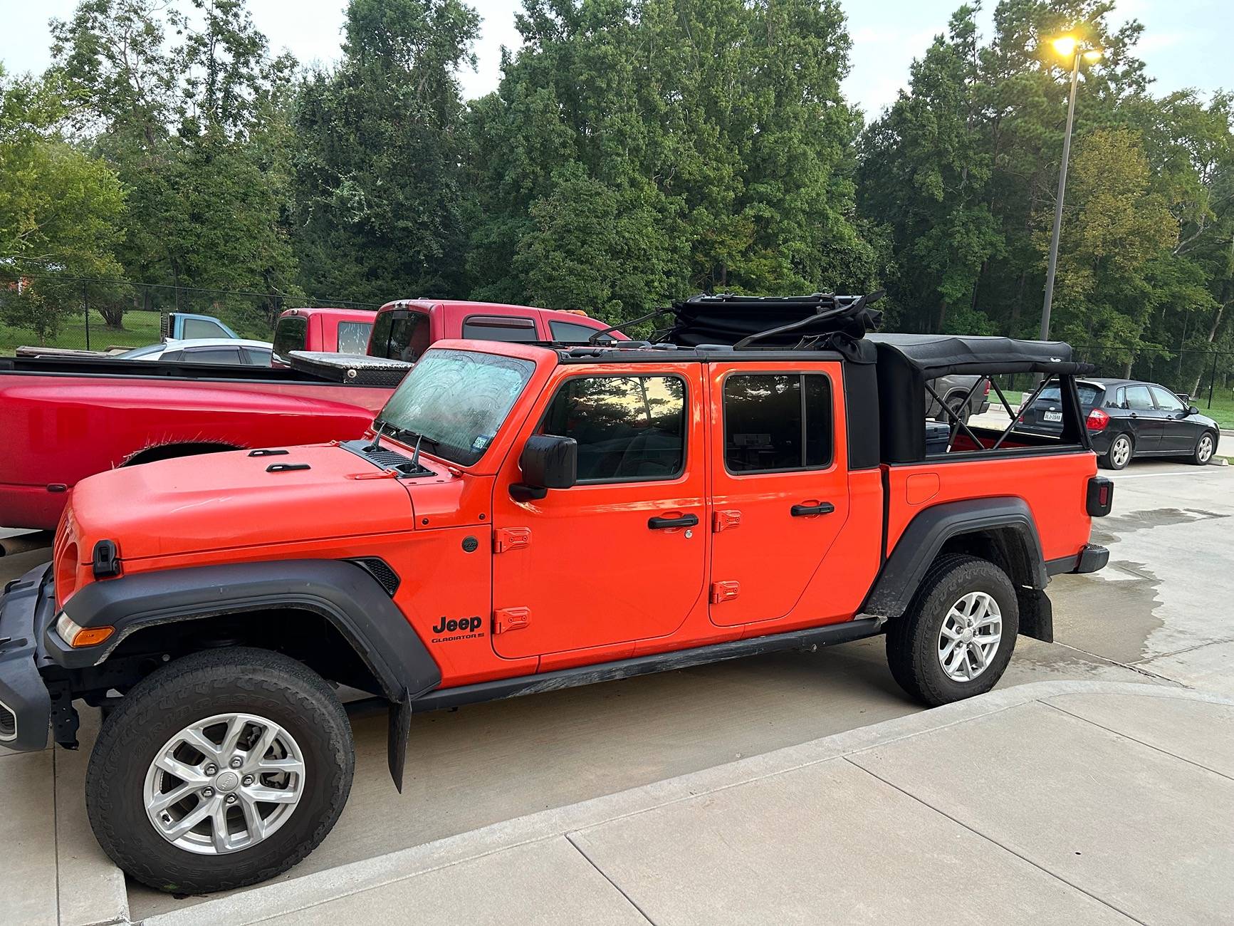 Jeep Gladiator Bestop Supertop for Truck IMG_0292