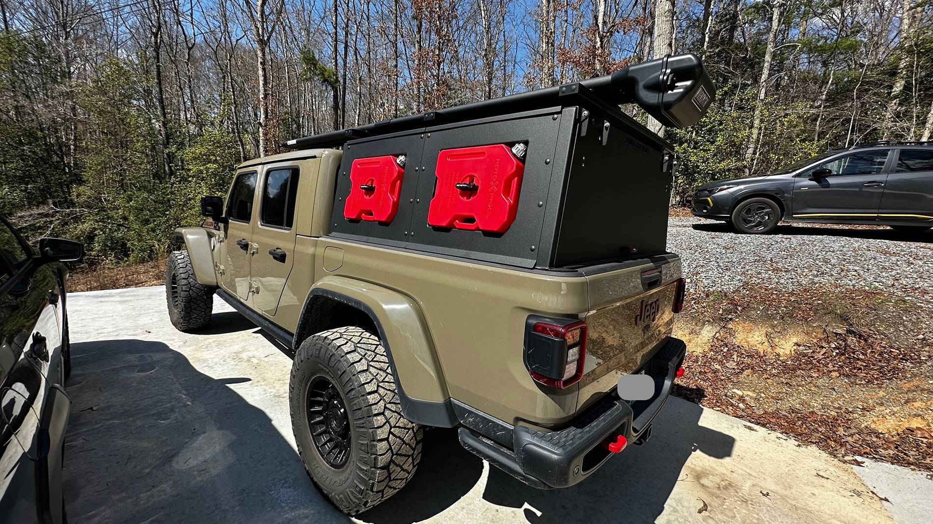 Jeep Gladiator Rebel Off-Road X-CAP Jeep Gladiator Topper IMG_5980 copy