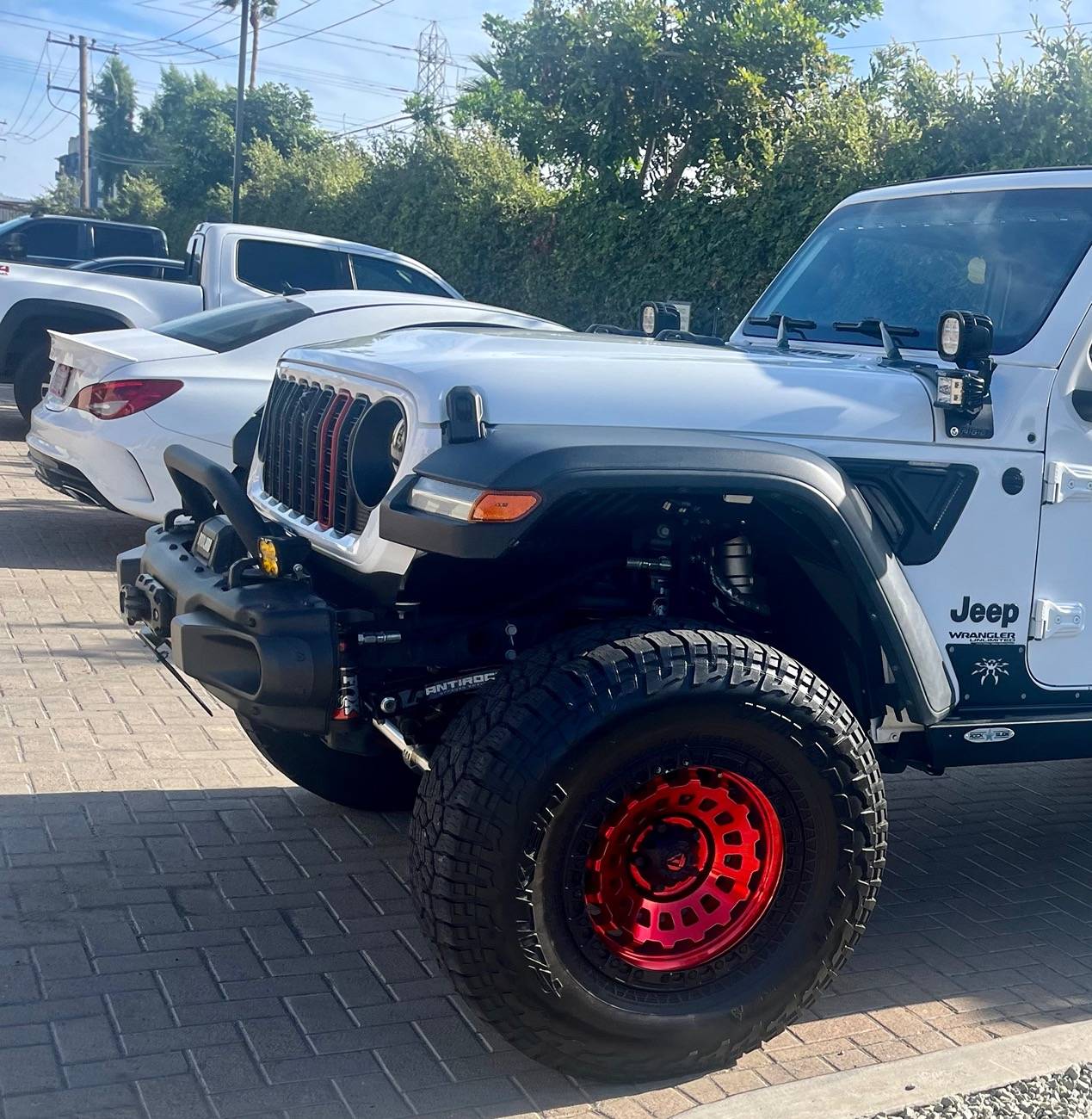 Jeep Gladiator Updated 2024+ grille installed on my 2020 JT (temperature readings added) IMG_8591
