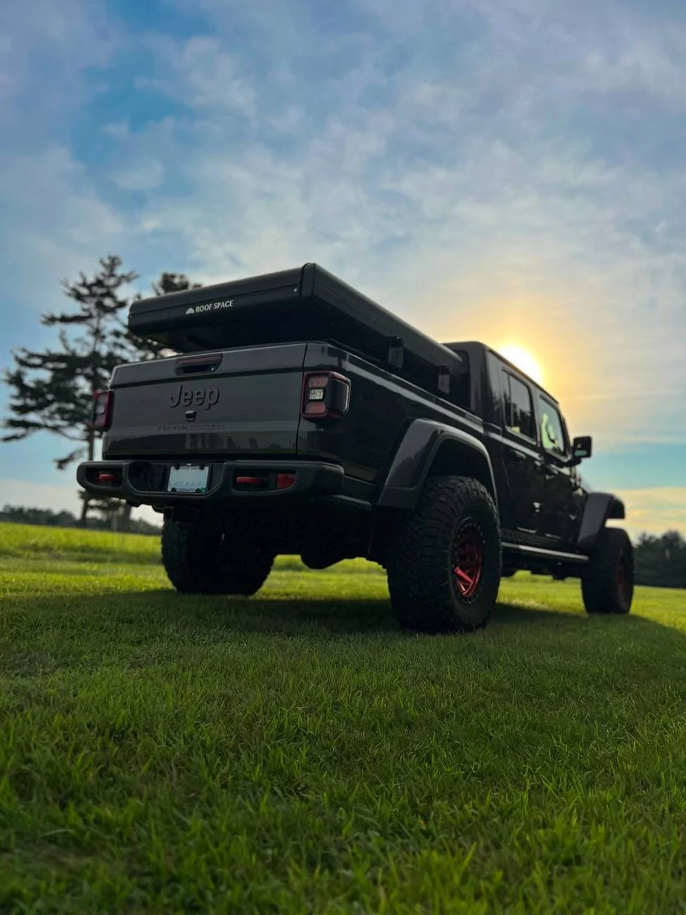 Jeep Gladiator I’m looking for recommendations for a bed rack and rooftop tent RTT. IMG_4448_jpg