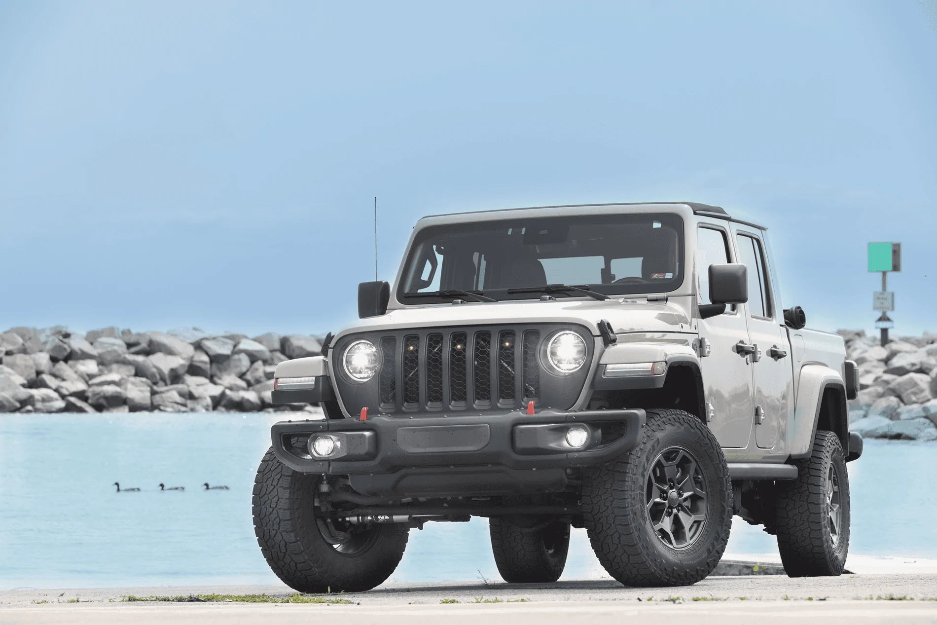 Jeep Gladiator 2020 Jeep Gladiator Overland in Gobi $38K tempImageiG7jhI