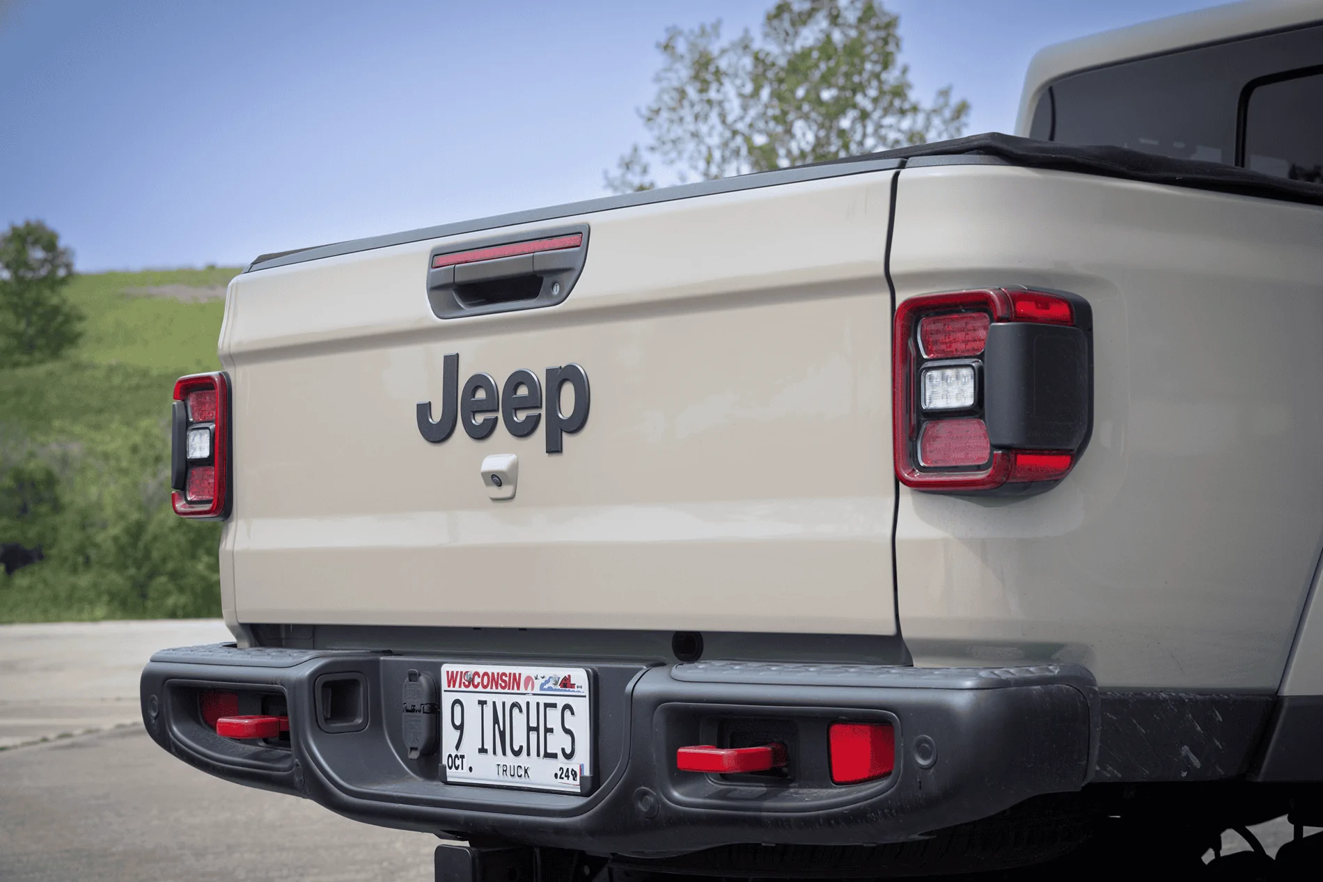Jeep Gladiator 2020 Jeep Gladiator Overland in Gobi $38K tempImageorOSCE