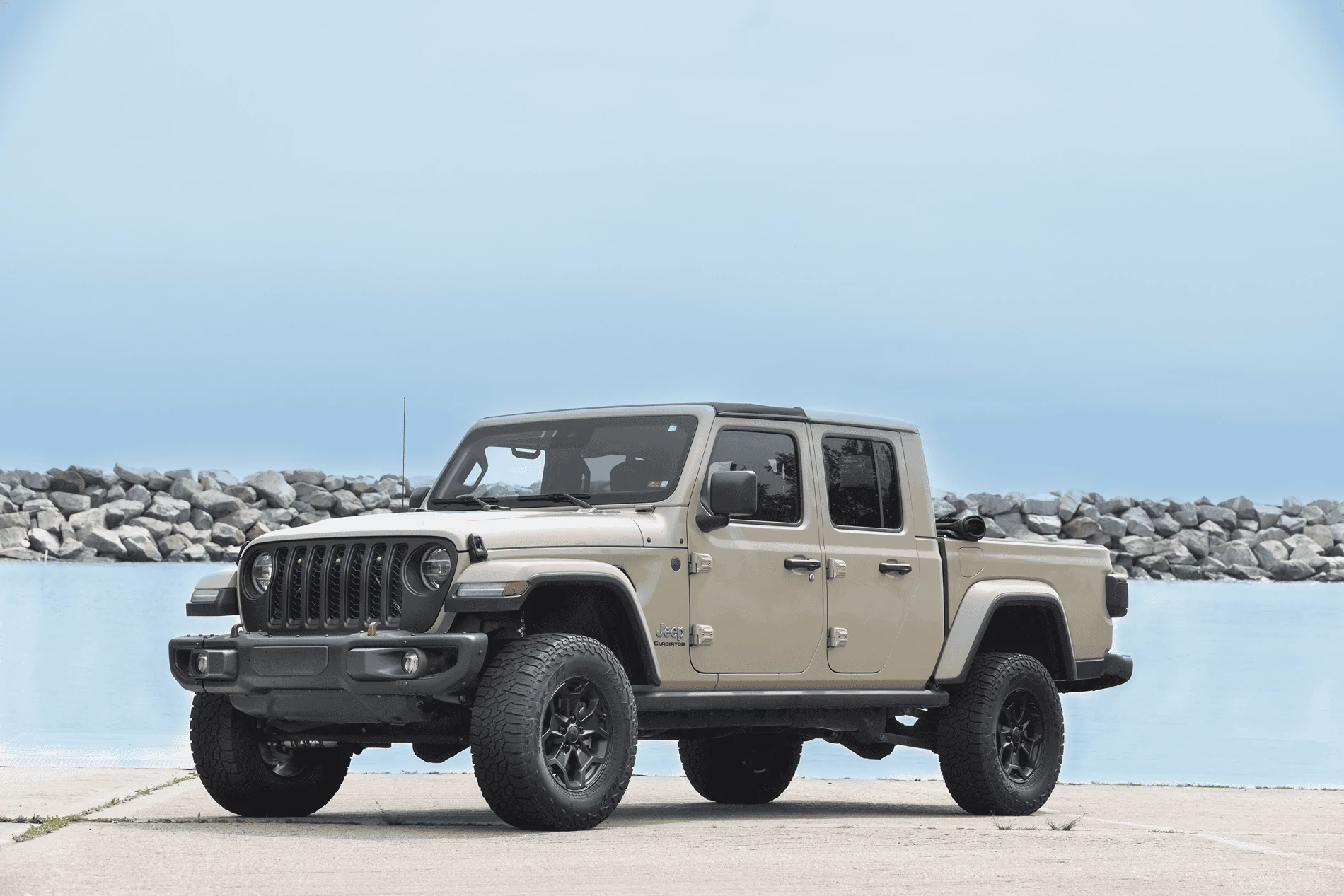 Jeep Gladiator 2020 Jeep Gladiator Overland in Gobi $38K tempImagei3E7pa