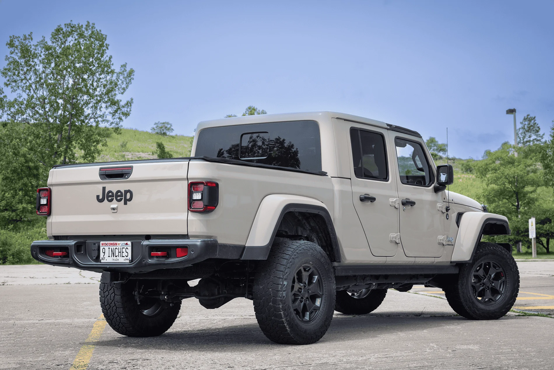 Jeep Gladiator 2020 Jeep Gladiator Overland in Gobi $38K tempImagemRm7Yo