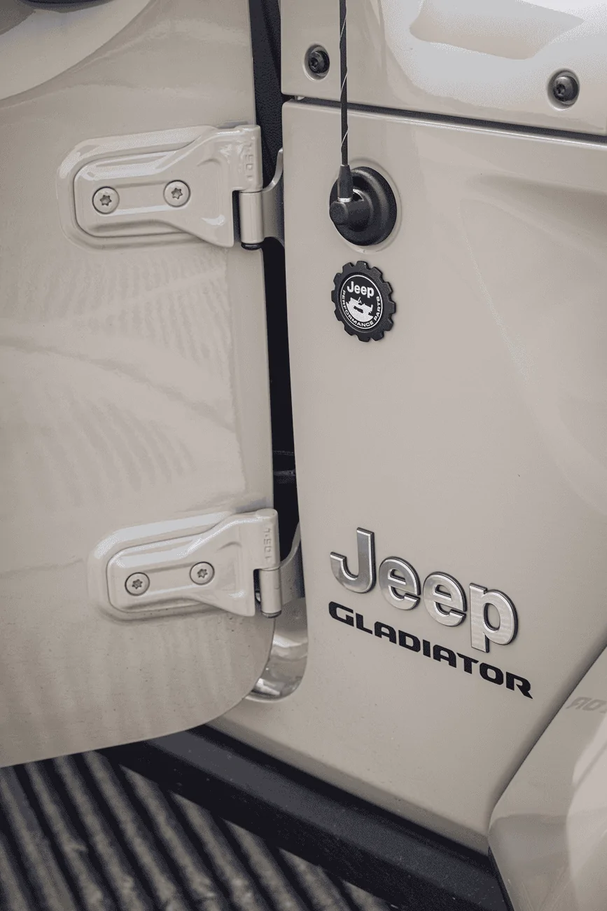 Jeep Gladiator 2020 Jeep Gladiator Overland in Gobi $38K tempImagejbofAP