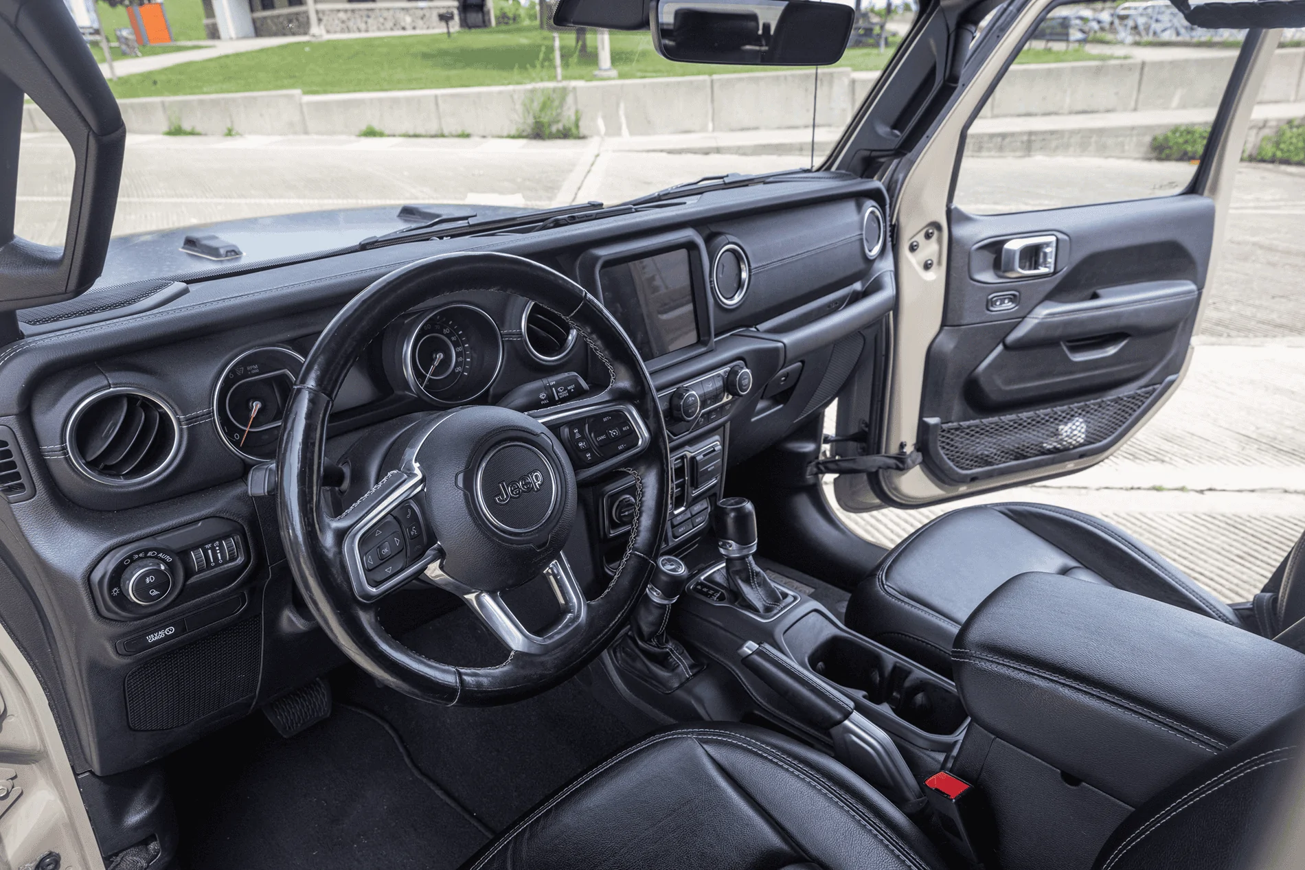 Jeep Gladiator 2020 Jeep Gladiator Overland in Gobi $38K tempImageeTTCXx