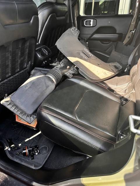 Jeep Gladiator Issues getting dirty engine oil to the backseat of your Gladiator??  Jeep Service Resolution Here! Jeep carcinogens 3