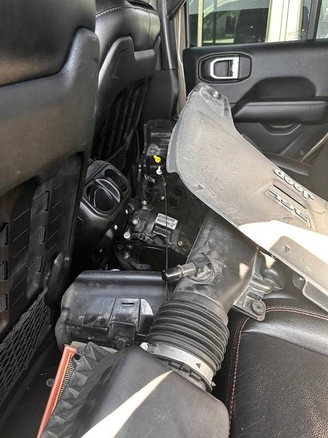 Jeep Gladiator Issues getting dirty engine oil to the backseat of your Gladiator??  Jeep Service Resolution Here! Jeep carcinogens 2