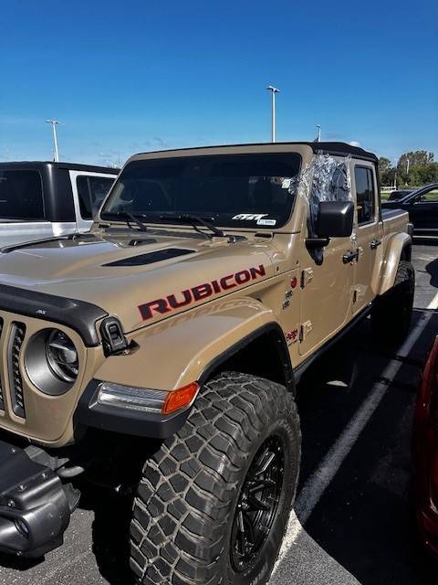 Jeep Gladiator Issues getting dirty engine oil to the backseat of your Gladiator??  Jeep Service Resolution Here! Jeep Gladiator Repair