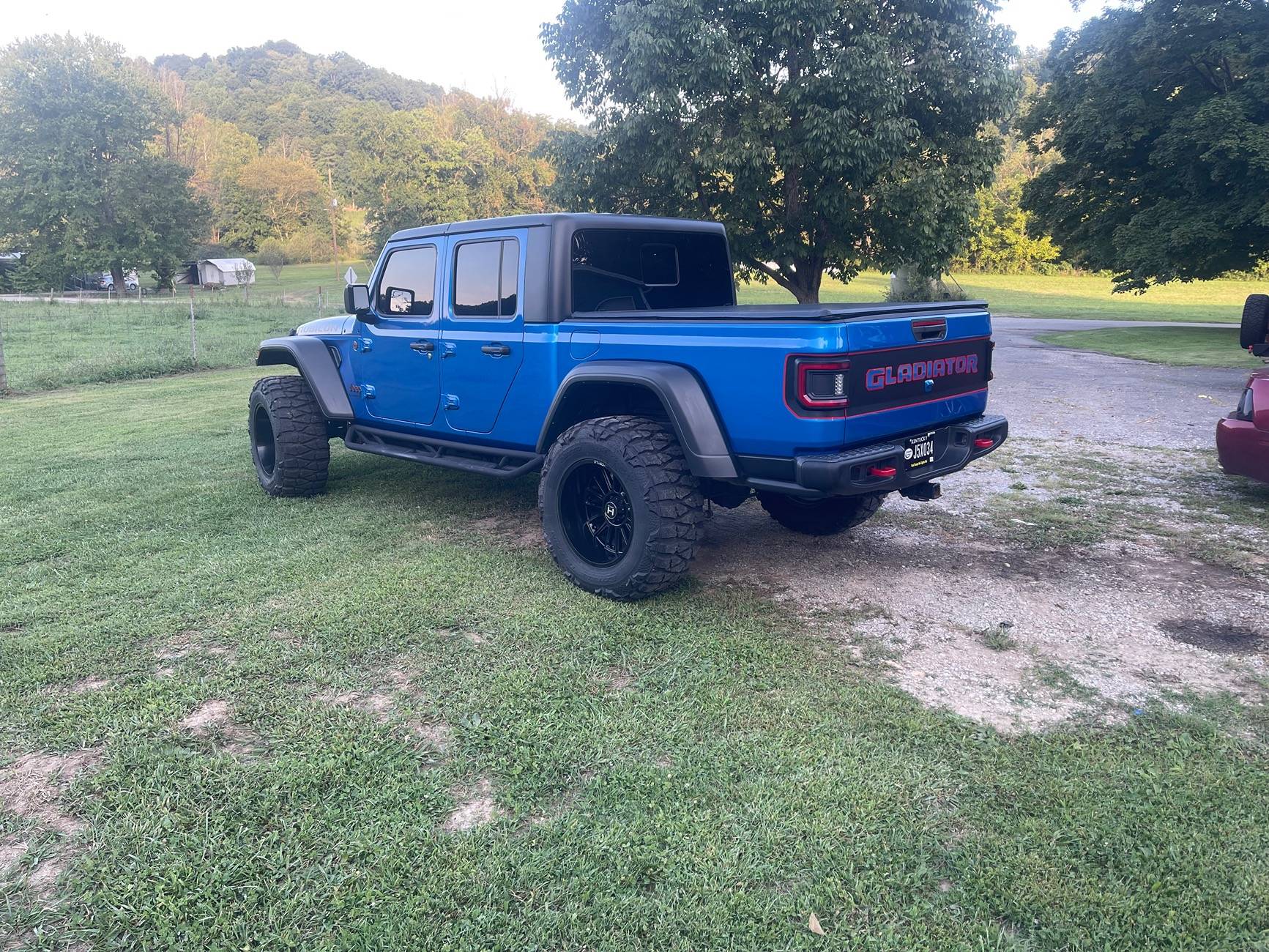 Jeep Gladiator HYDRO BLUE PEARL Gladiator JT Club IMG_7483