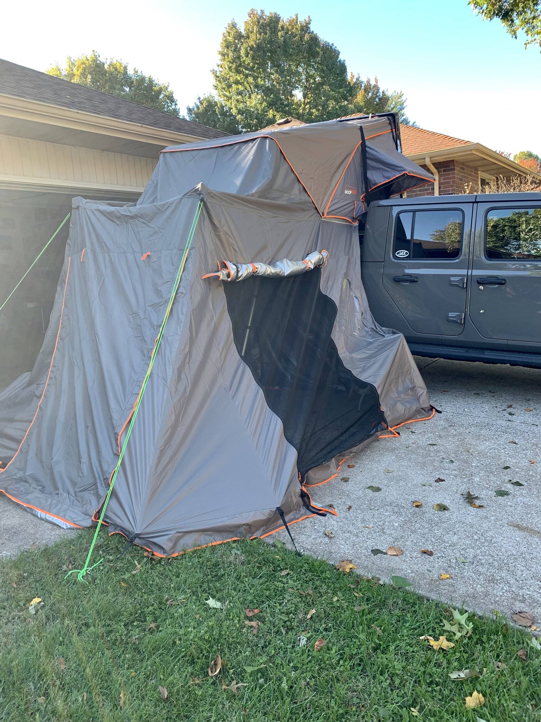 Jeep Gladiator RoofNest Condor Hard-shell Roof Top Tent with Annex RoofNest8
