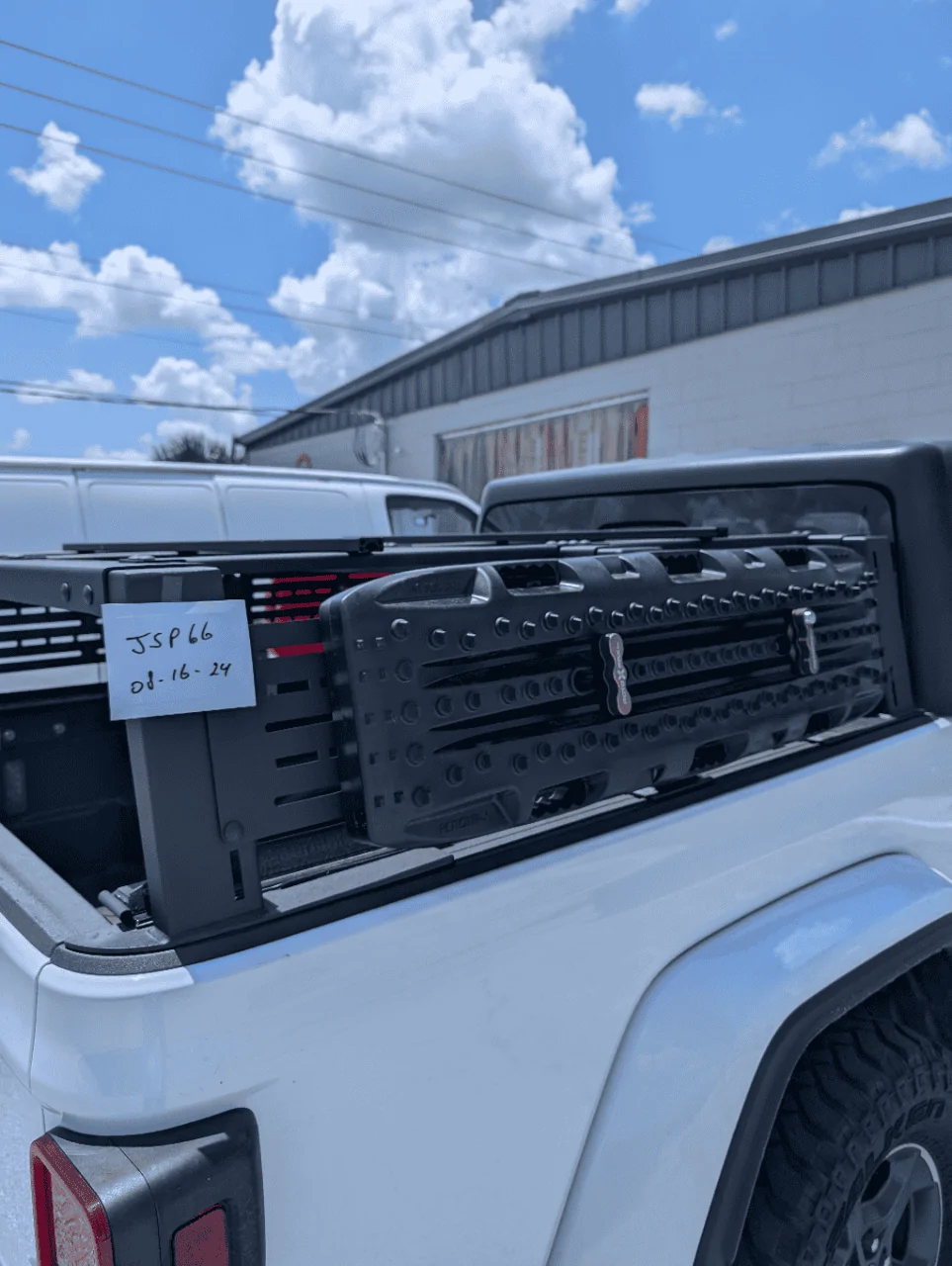 Jeep Gladiator Rebel XPLOR 1/2 Height Rack PXL_20240816_171137438