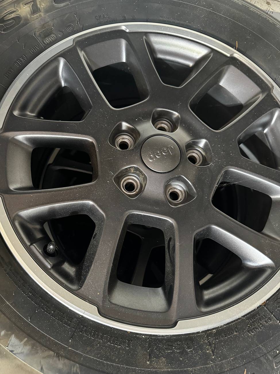 Jeep Gladiator For Sale: Overland wheels & Tires - Like New image5 (3)