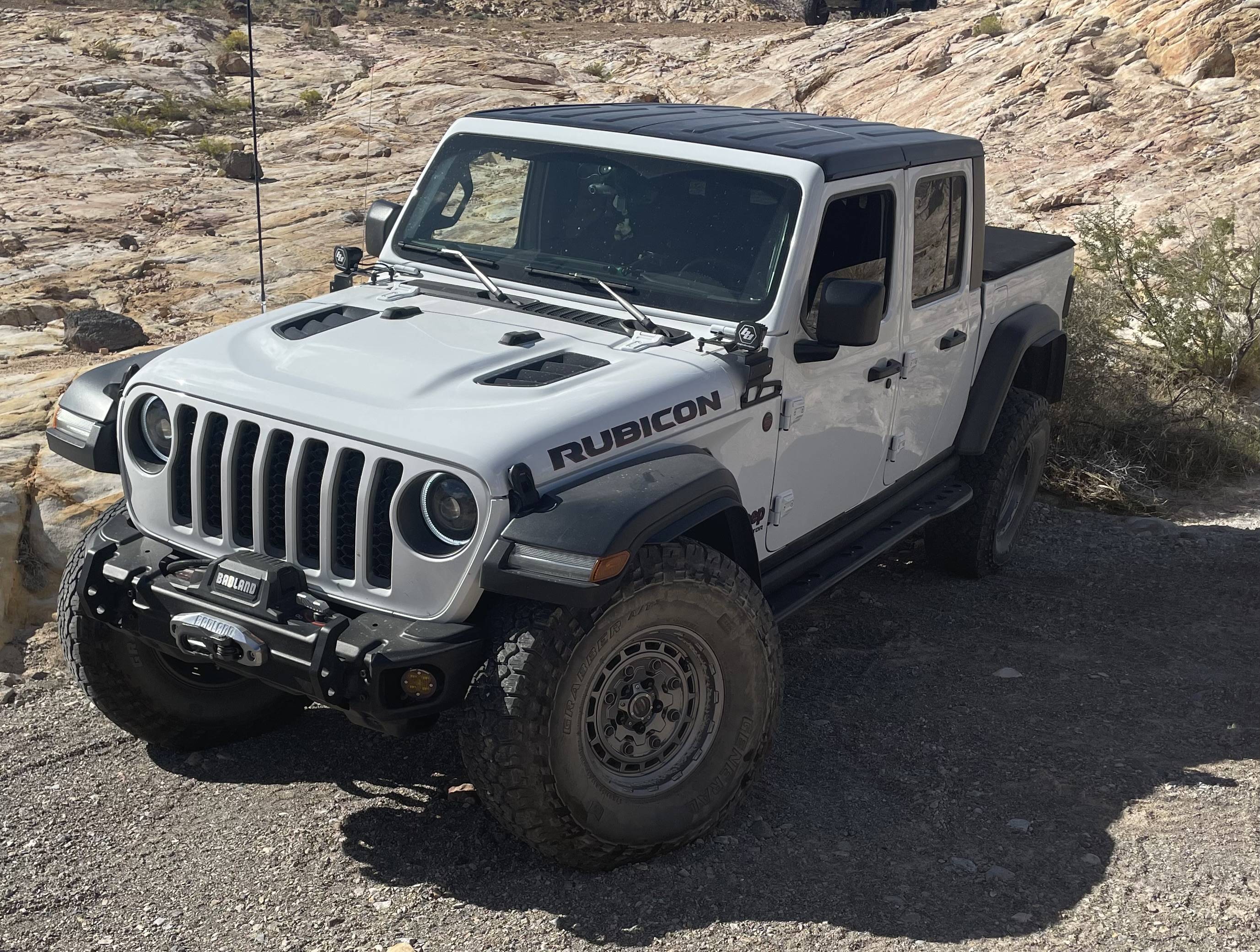 Jeep Gladiator Talk me off the ledge… img_1128-jpe