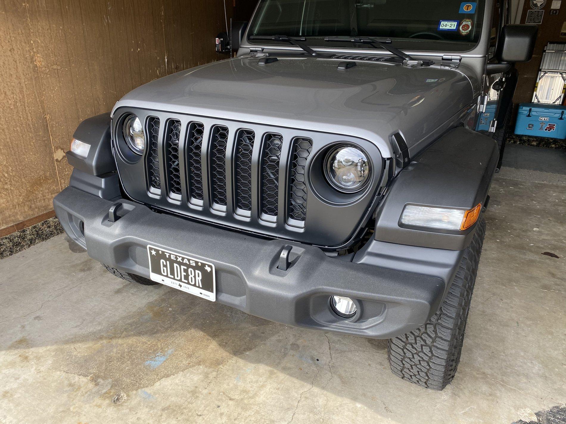 Jeep Gladiator Looking for this Gladiator Grille BE02EA14-A477-40E4-BFFF-A1EBEF59151E