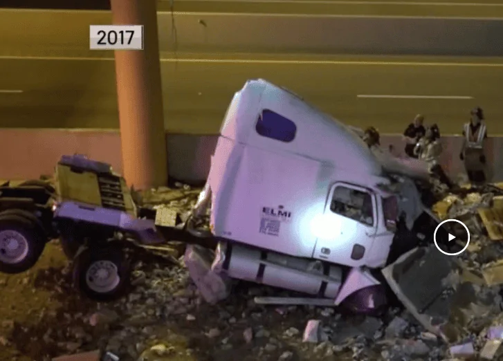 Jeep Gladiator Alright who was having a little too much fun in their JT last night? Screen Shot 2019-10-17 at 3.08.11 PM