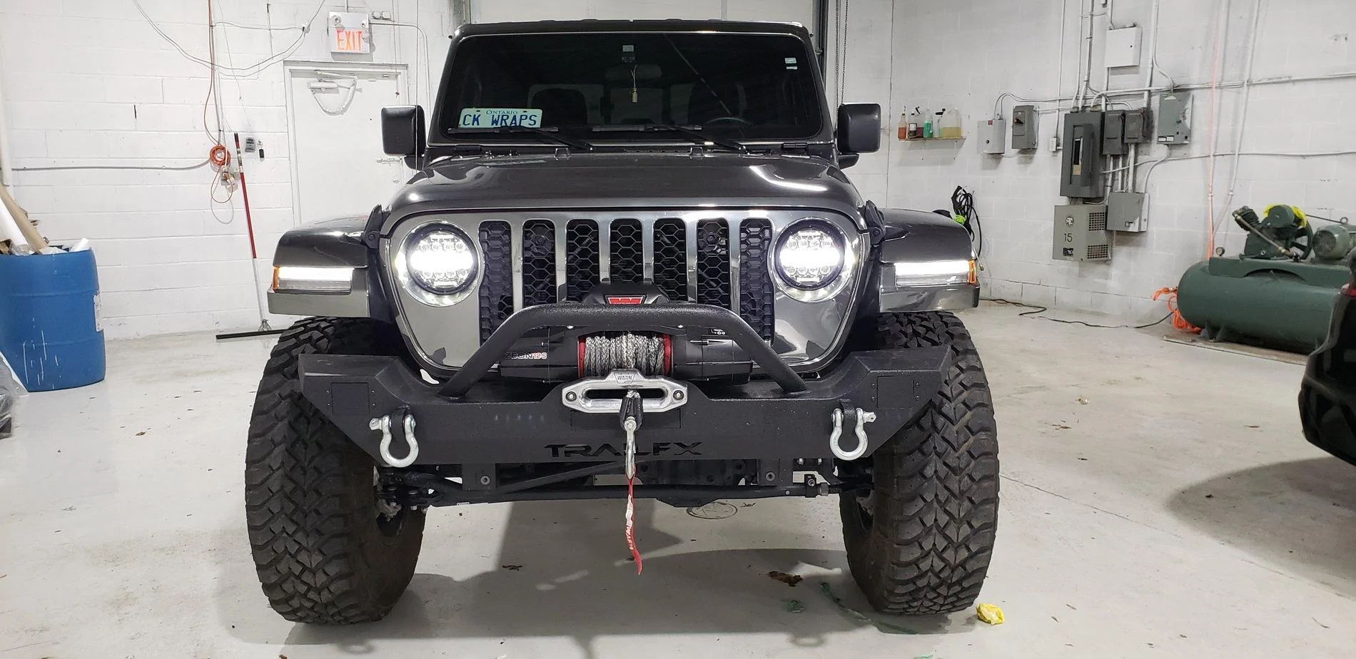 Jeep Gladiator 37's on My Stock Height JT Sport 20191017_184719