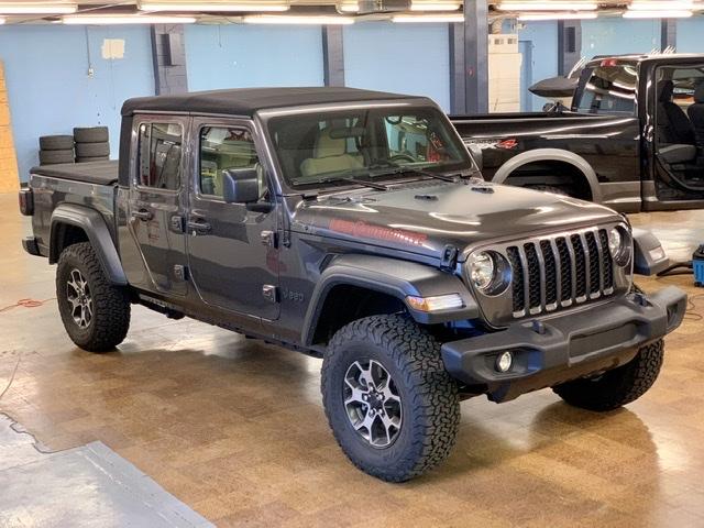 Jeep Gladiator Vinyl wrap accents 21F804C9-8CD1-4DA0-96C3-7C8C4CFEE949