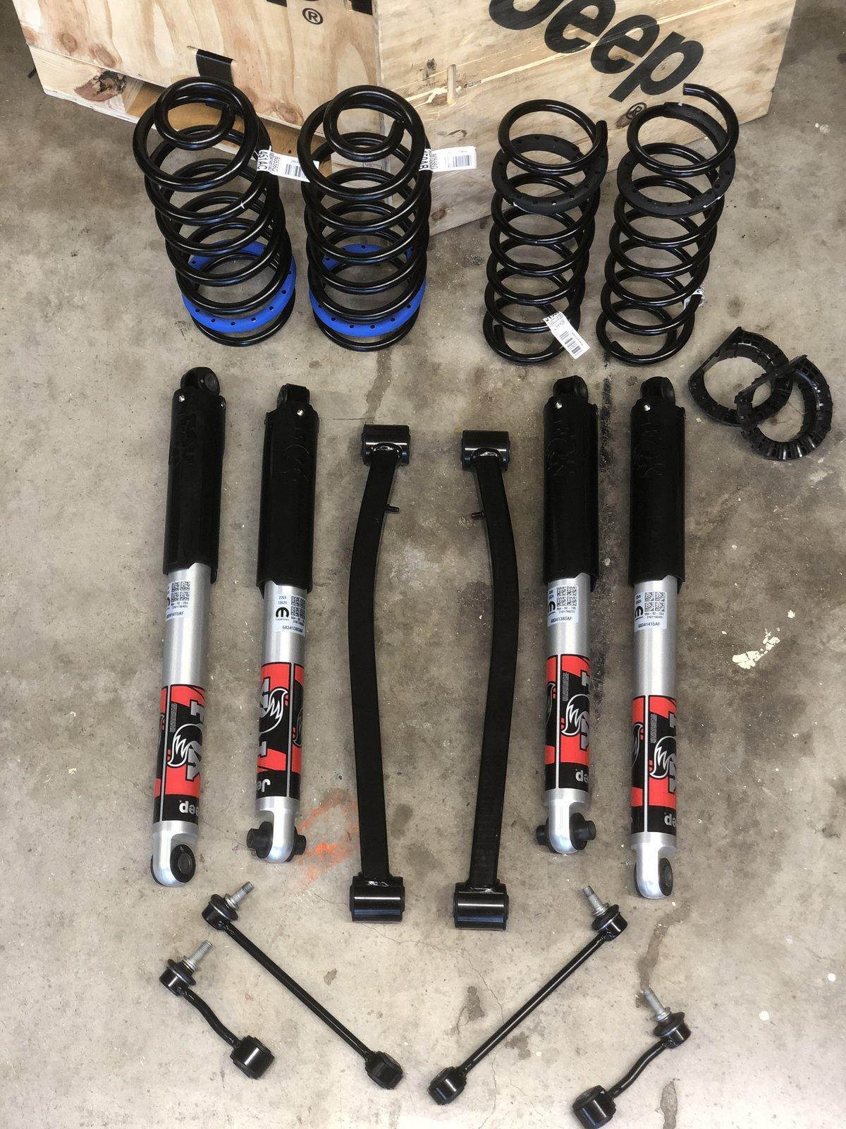 Jeep Gladiator FS: Rubicon stock suspension complete with Jeep Wood Crate. 170A4E30-31C8-4C83-B181-50FDEE8DAF85
