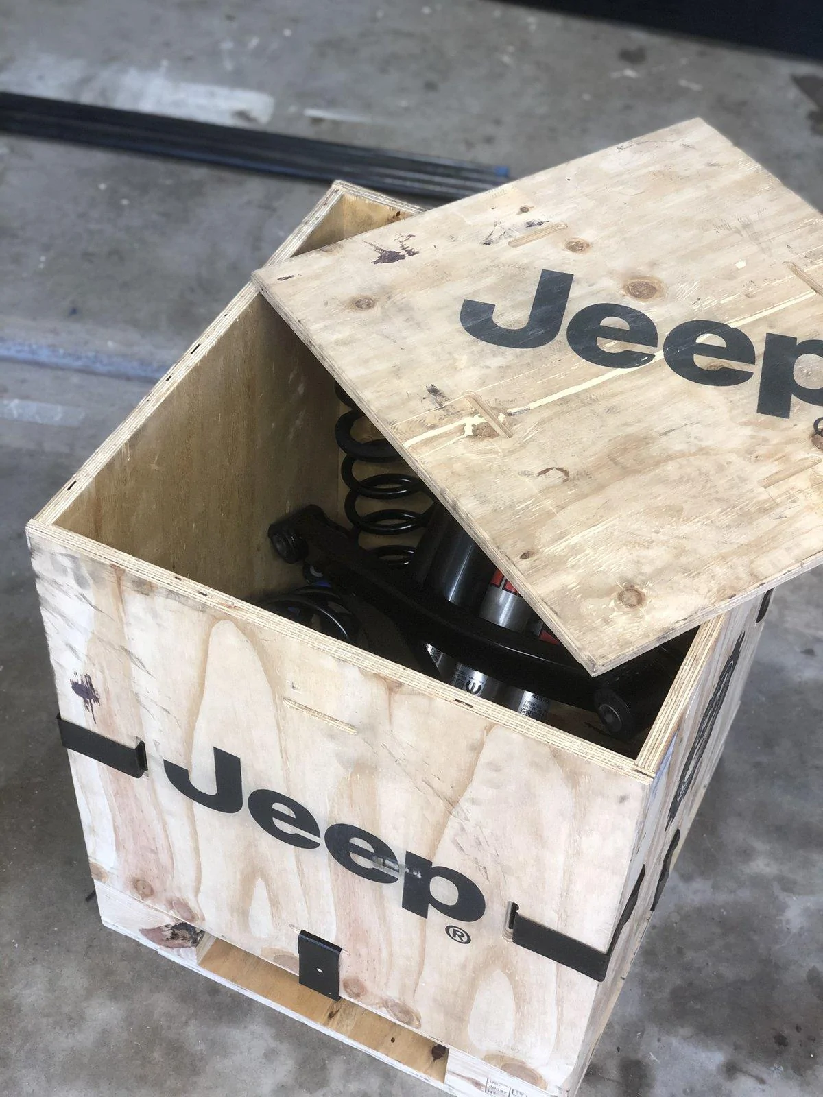 Jeep Gladiator FS: Rubicon stock suspension complete with Jeep Wood Crate. 14B3FC19-ECB9-426C-9EC8-BCA44E1C3E53