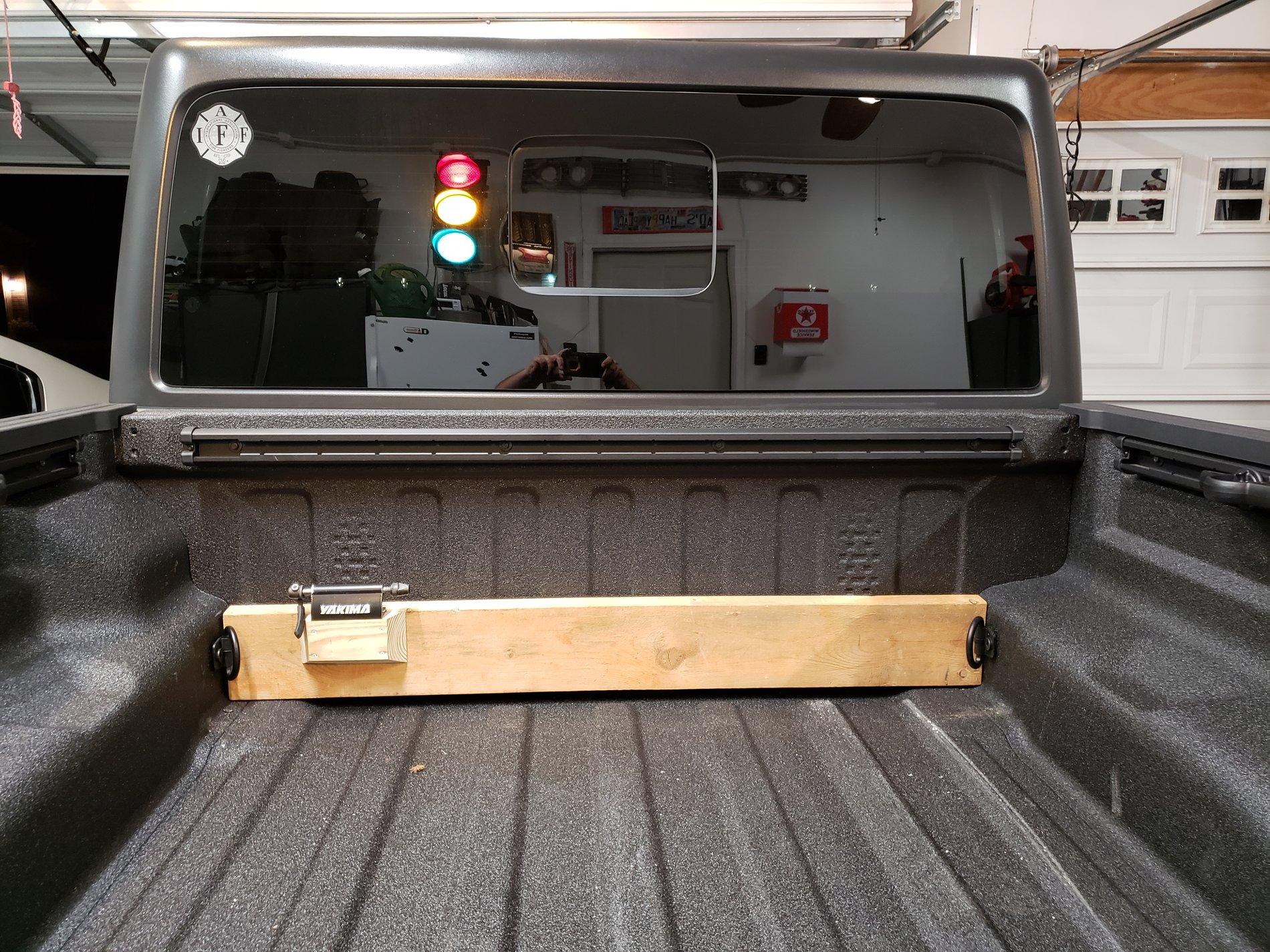 Jeep Gladiator Cheap bike rack 20191015_193015