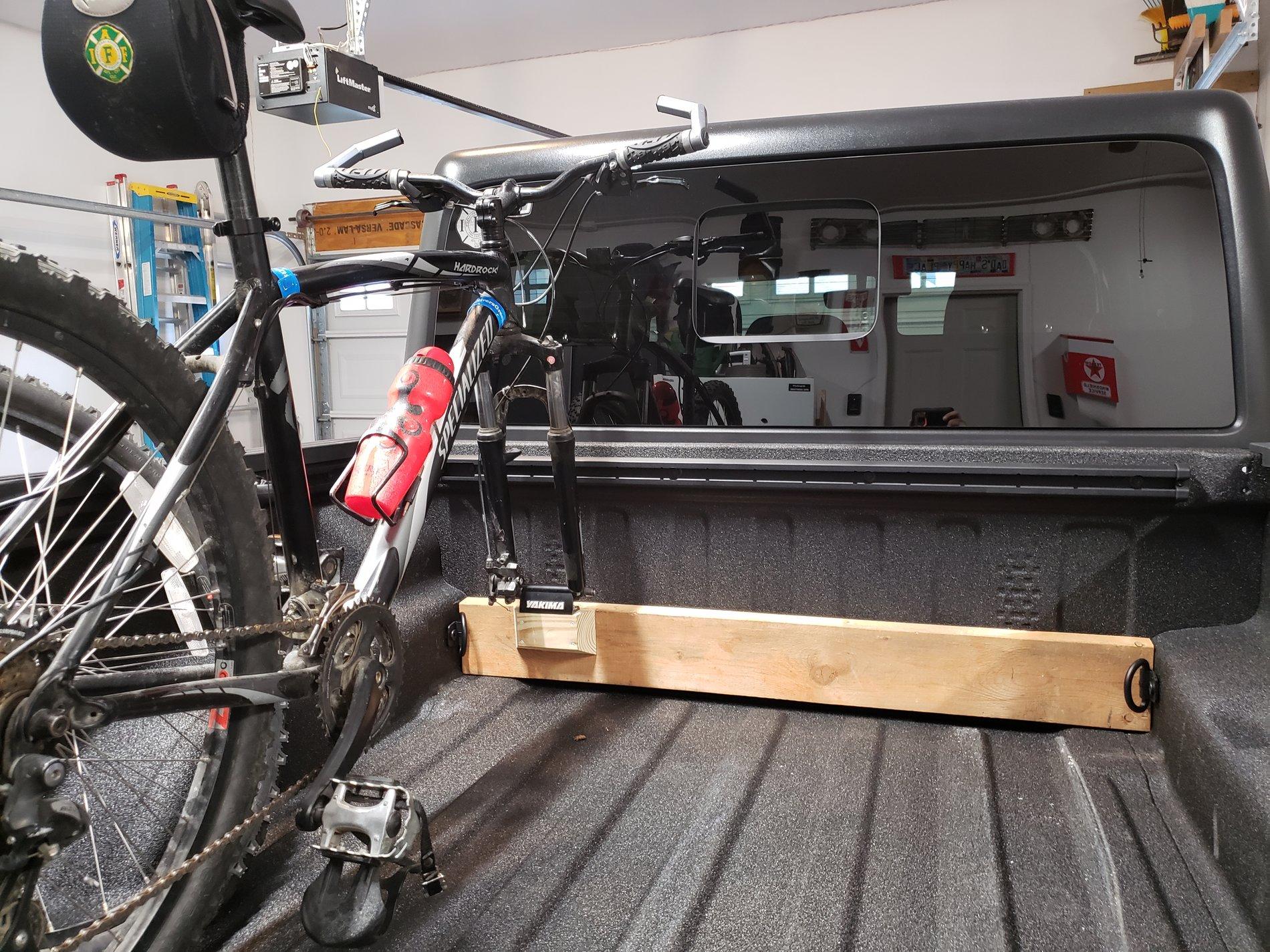 Jeep Gladiator Cheap bike rack 20191016_072640
