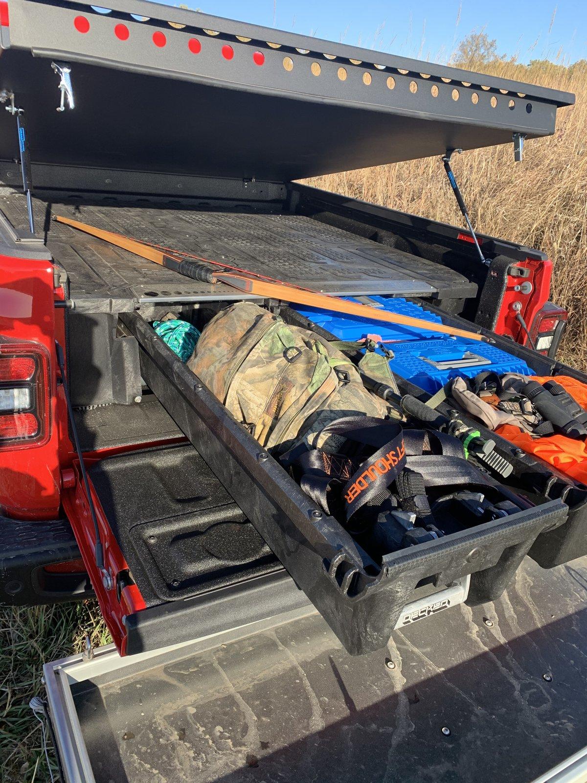 Jeep Gladiator What are YOU running in your DECKED system? A4CC2824-948A-4E2E-8D1A-5EDE11FA98C1