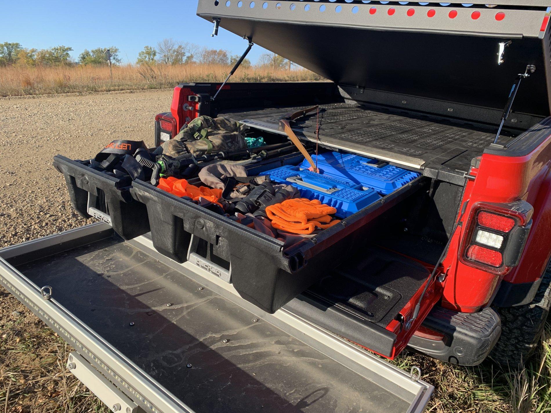Jeep Gladiator What are YOU running in your DECKED system? CD5547D8-ECAE-40CE-9436-387F806DF607