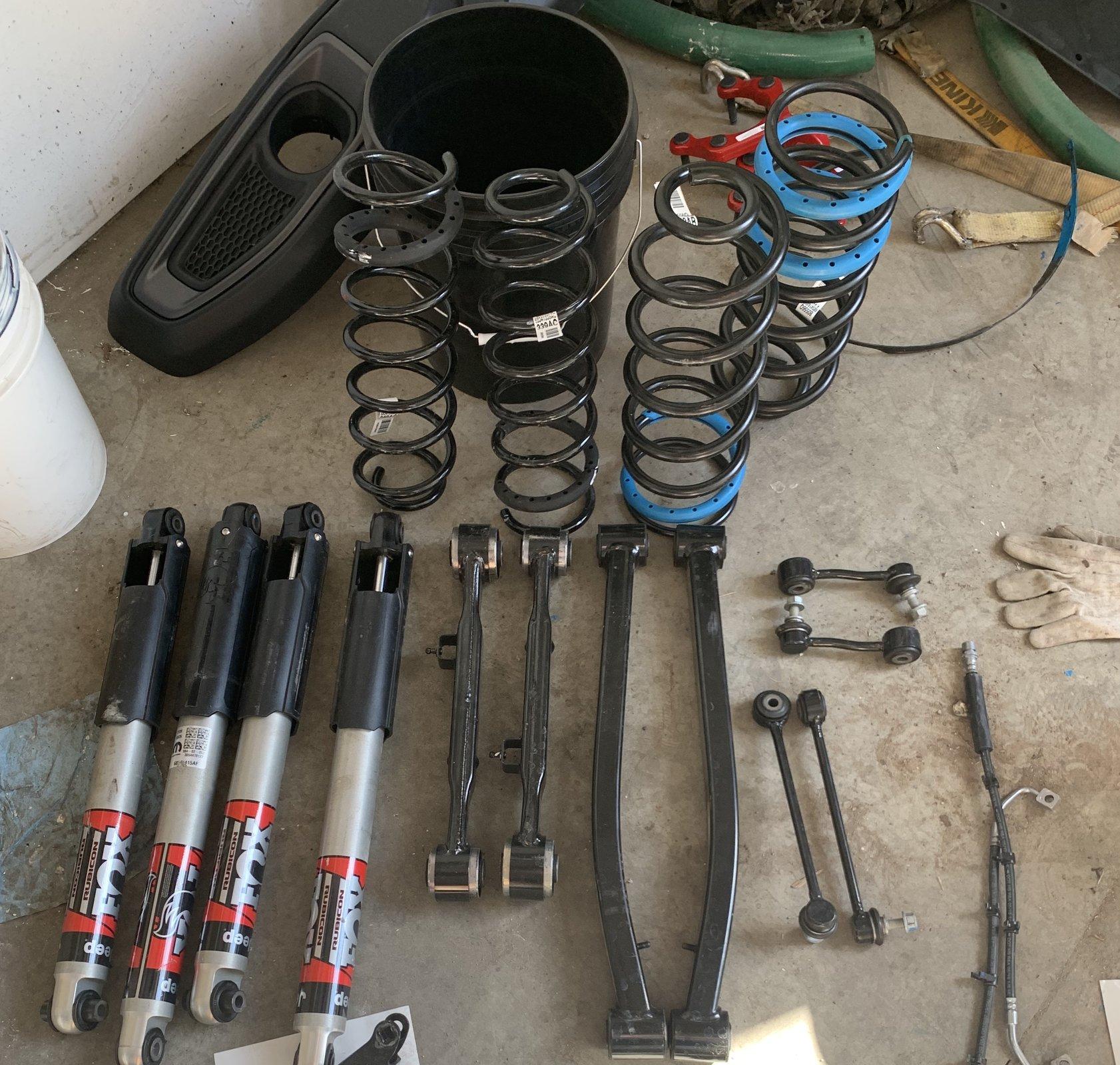 Jeep Gladiator Rubicon take off suspension 1F6F13ED-59AD-4943-8594-E492EA7C54F5