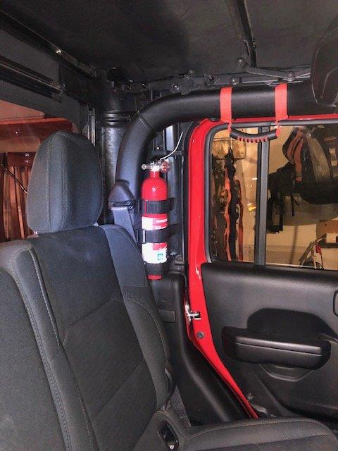 Jeep Gladiator Fire Extinguisher mounting ext1