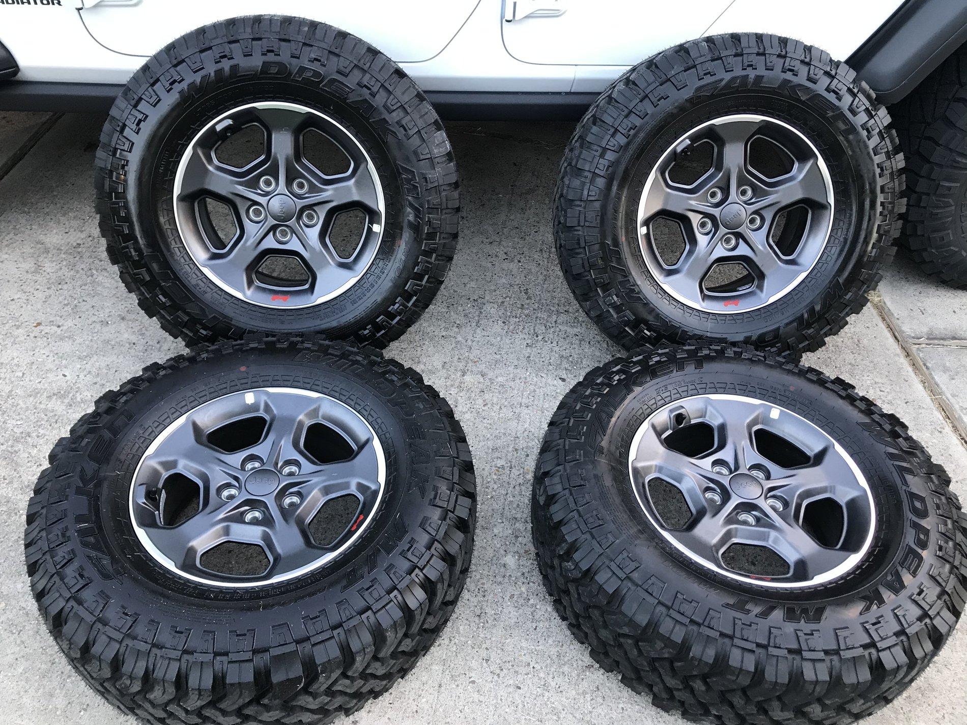 Jeep Gladiator Gladiators on Mopar 2" Lift Kit 3D2E929A-F7DB-4728-9F28-12EED25198C6