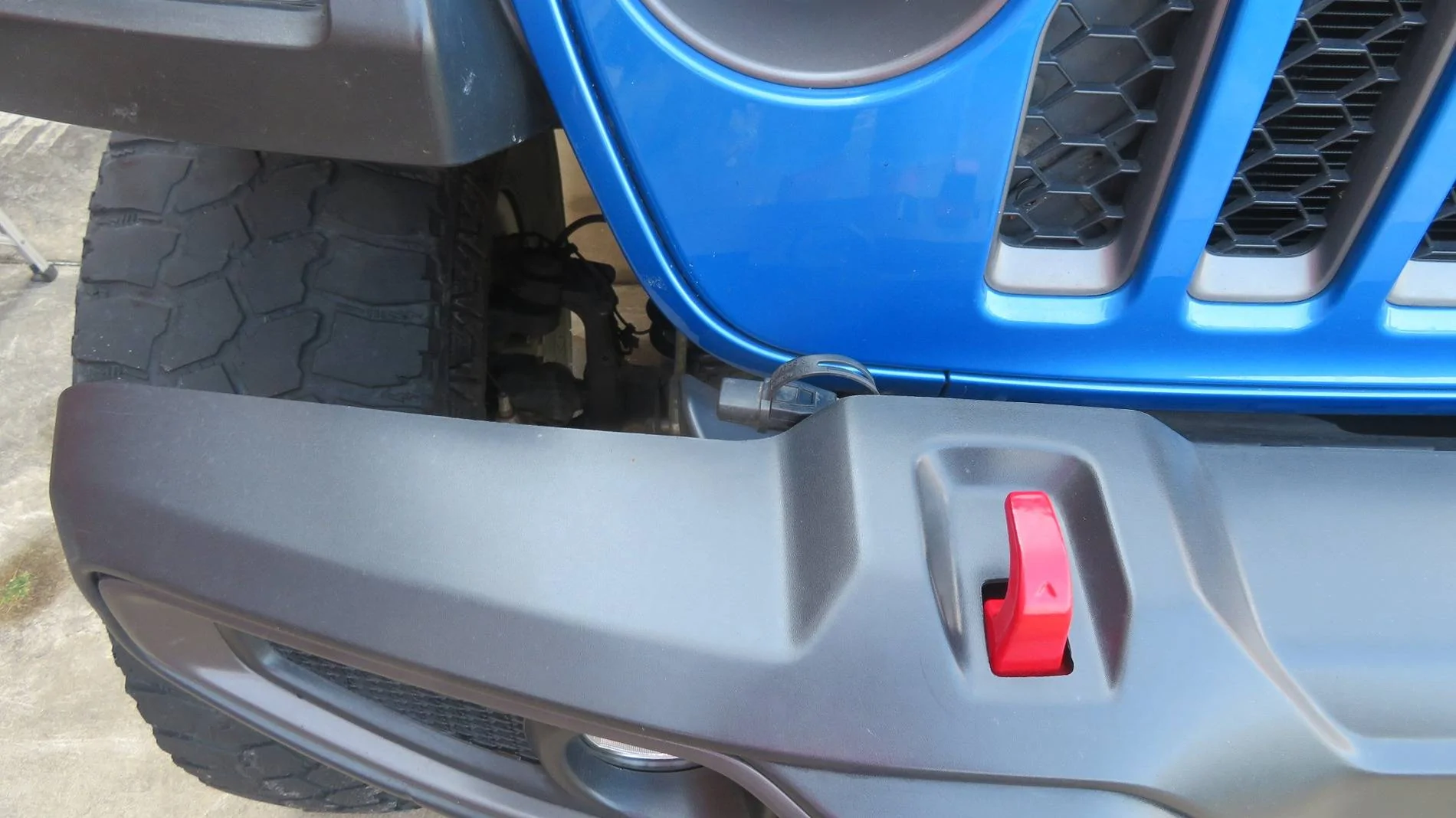 Jeep Gladiator 2023 Gladiator ECO Diesel Jeep Blockheater IMG_4413[1]