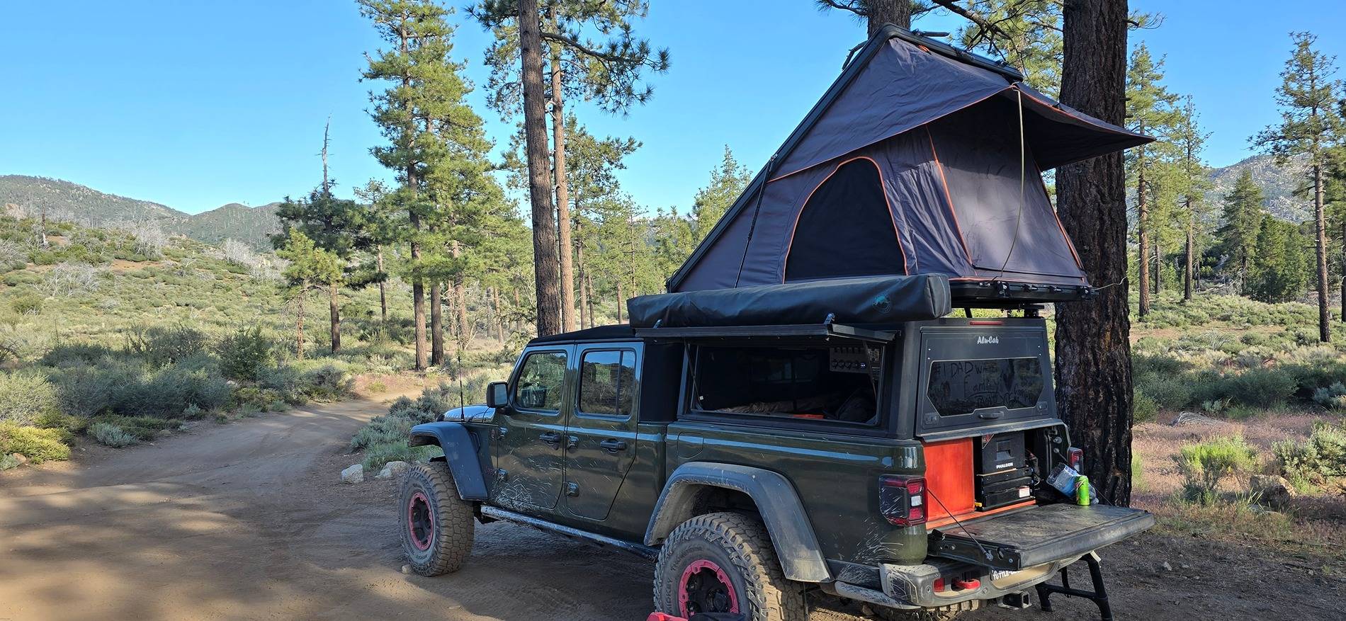 Jeep Gladiator Alu-Cab Contour Canopy Roll Call - not Camper 20240608_175348