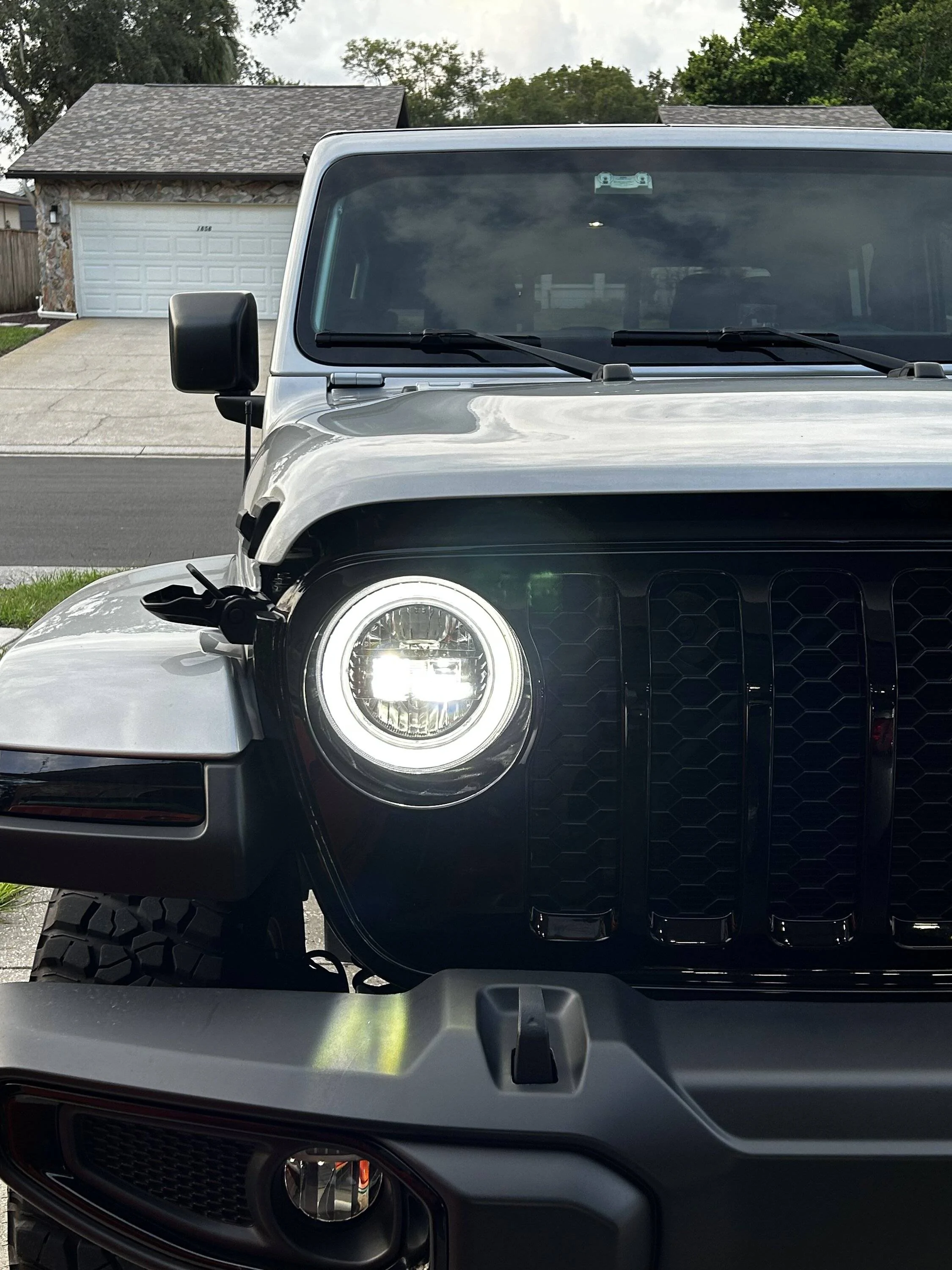 Jeep Gladiator True Mods 9” LED Headlights IMG_9662
