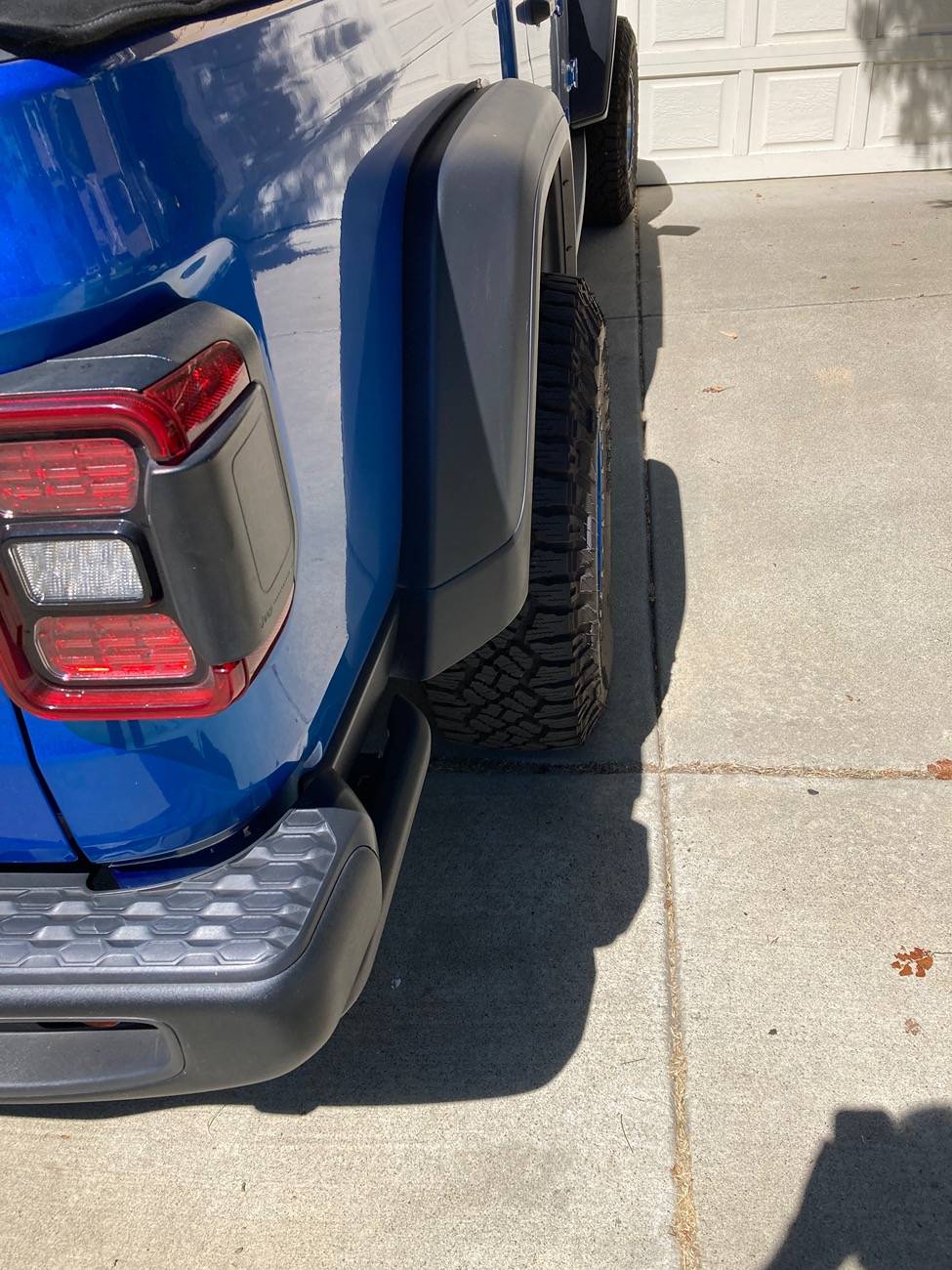 Jeep Gladiator sport offet vs rubicon rim offset IMG_0170