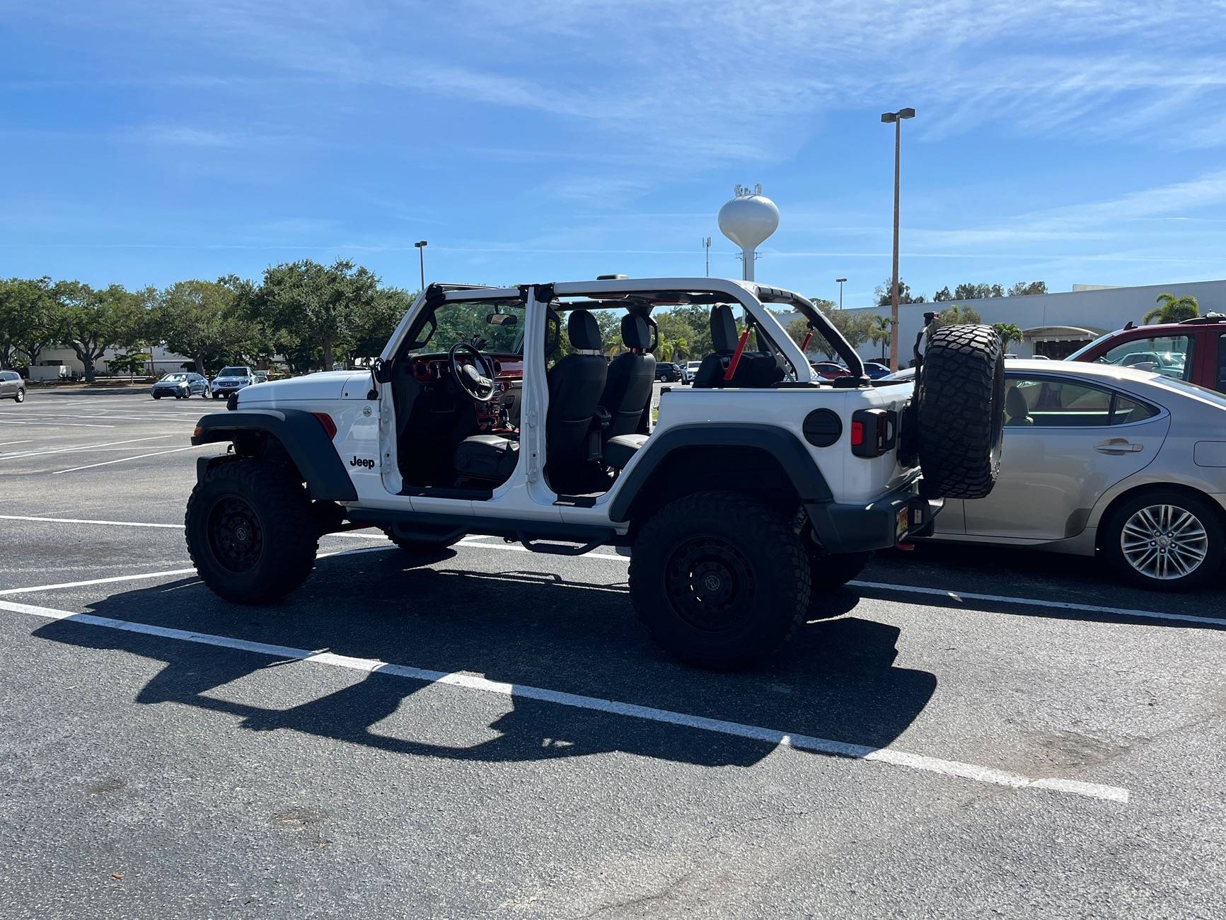 Jeep Gladiator New here so saying hello 7B7EF0FD-9CE2-40A3-BA92-525C13AE23A4