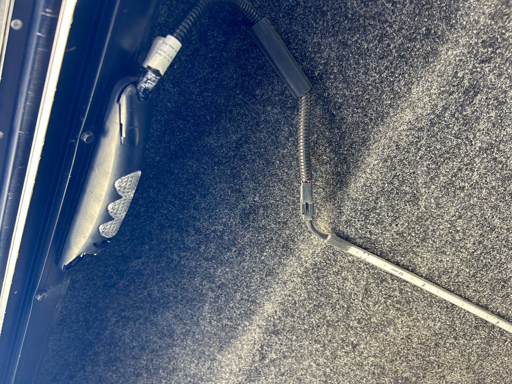 Jeep Gladiator ARE Cap Wiring Suggestions IMG_3872