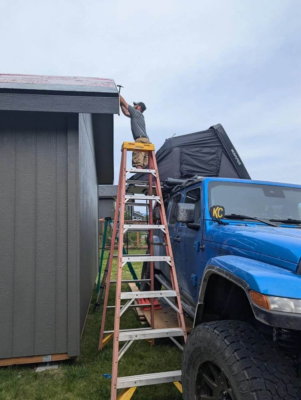 Jeep Gladiator Alaska Daily Drivers: Hydro Blue 80A and Bright White JTR Messenger_creation_ec62e0f5-592d-42c0-96b1-e88a53fd0fd