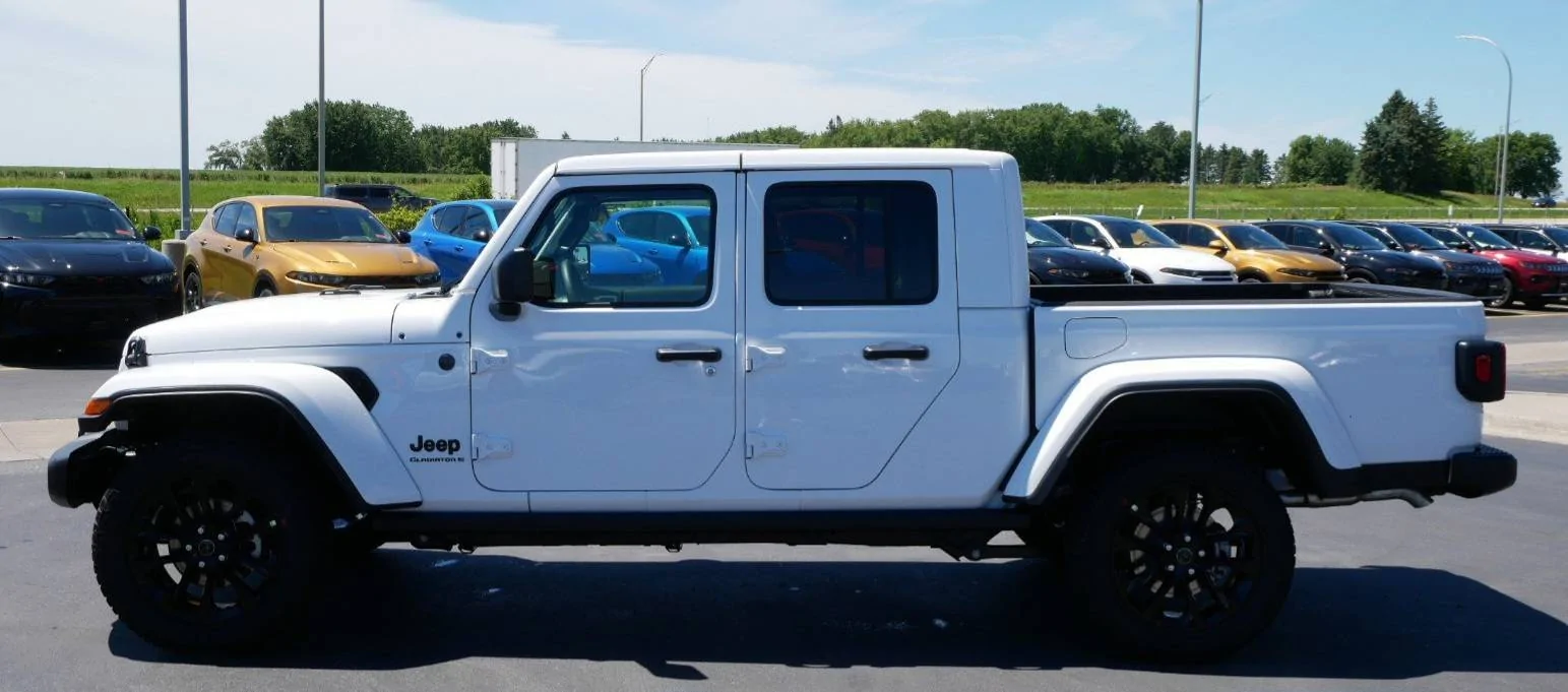 Jeep Gladiator NightHawk Owners!  Only 2000 of us. Join this elite thread ;) 17215918869678552801030575404609_42908934078838(1)(1)(1)