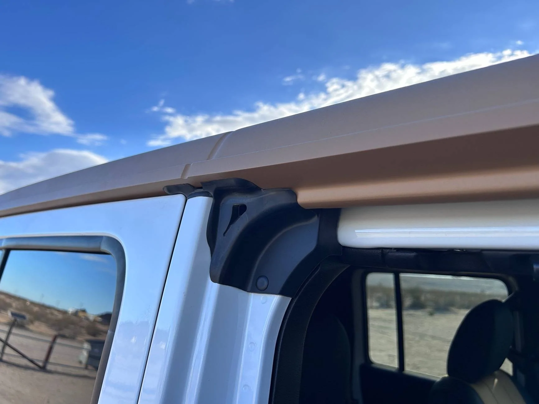 Jeep Gladiator New Camper King (san diego) one piece fiberglass hard top IMG_6021