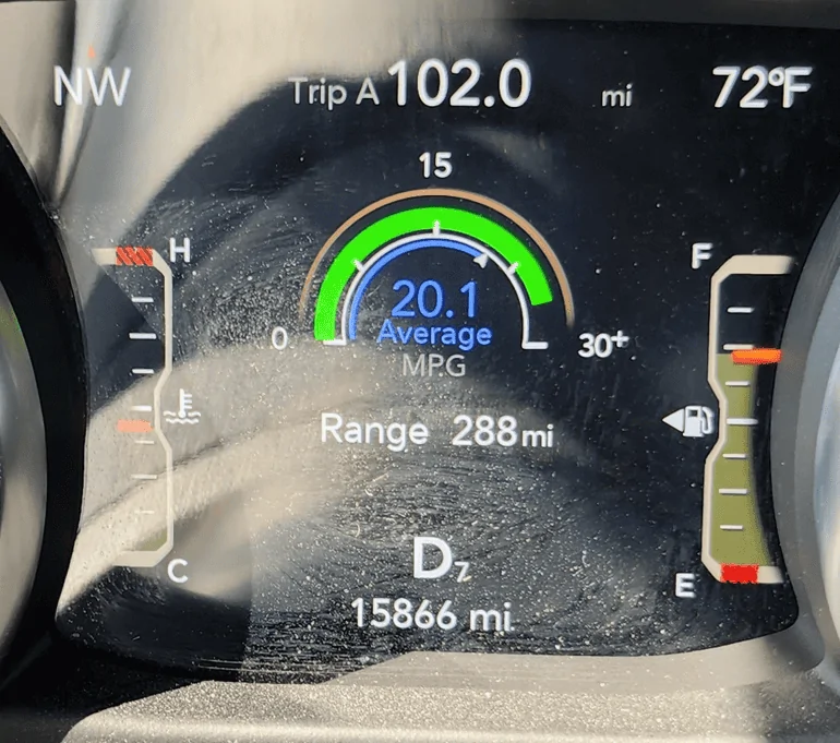 Jeep Gladiator Instant MPG disappeared from Fuel Economy screen on instrument cluster display. 1724438109976-wm