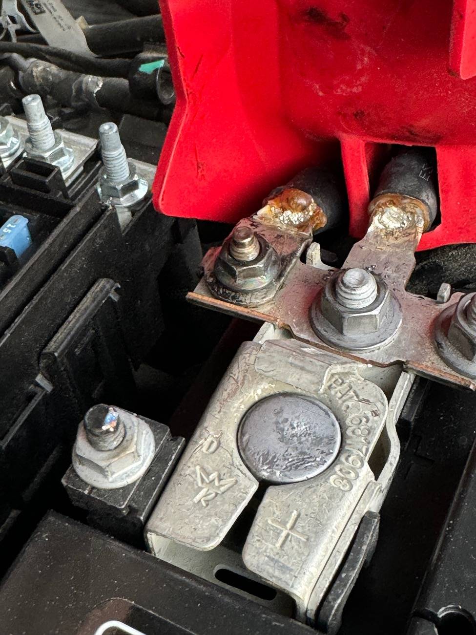 Jeep Gladiator Has anyone done the Aux Battery delete like this? IMG_0162