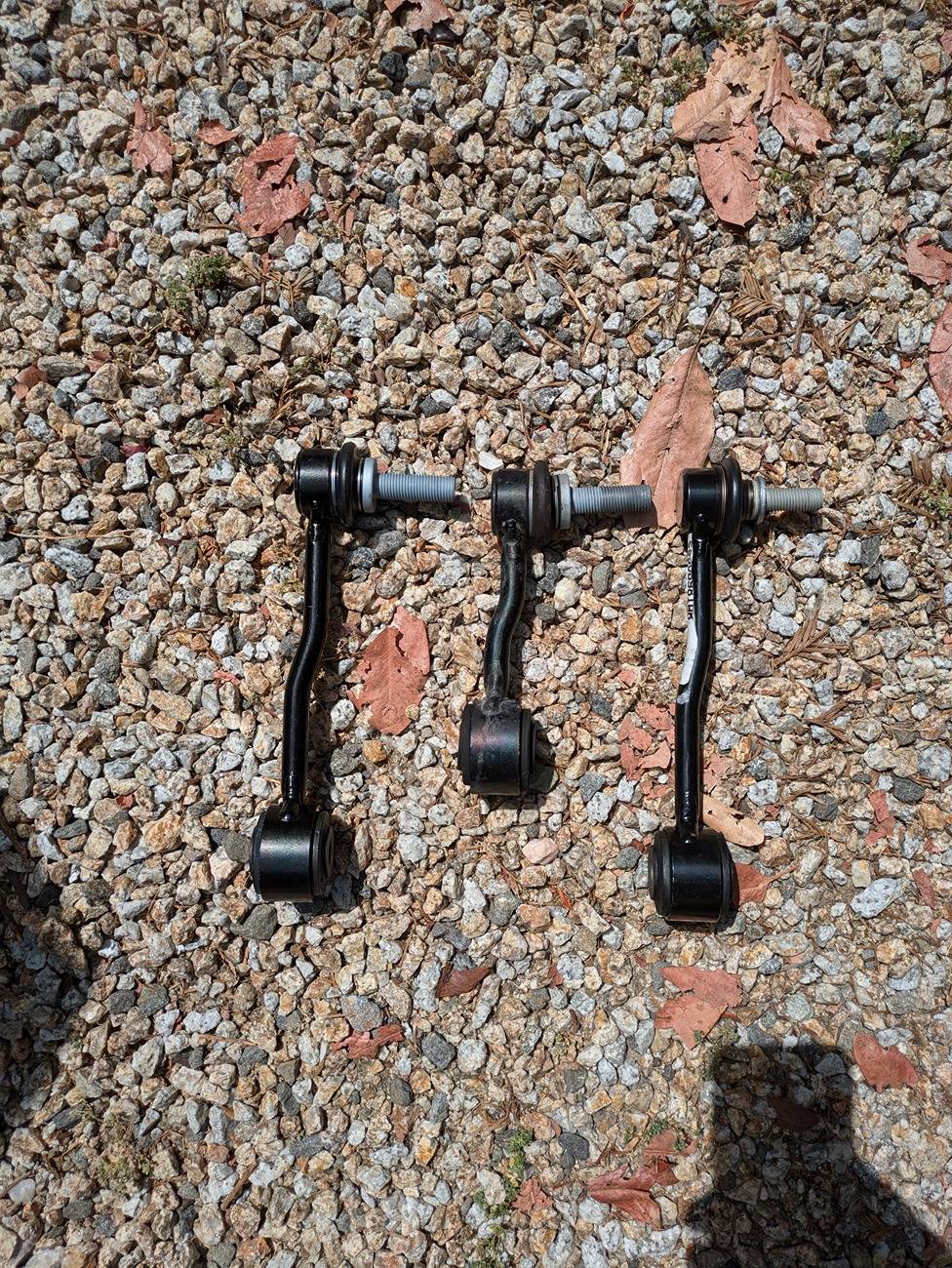 Jeep Gladiator PSA: What part to order for 2 inch lift sway bar end links MY23+ 1000001256