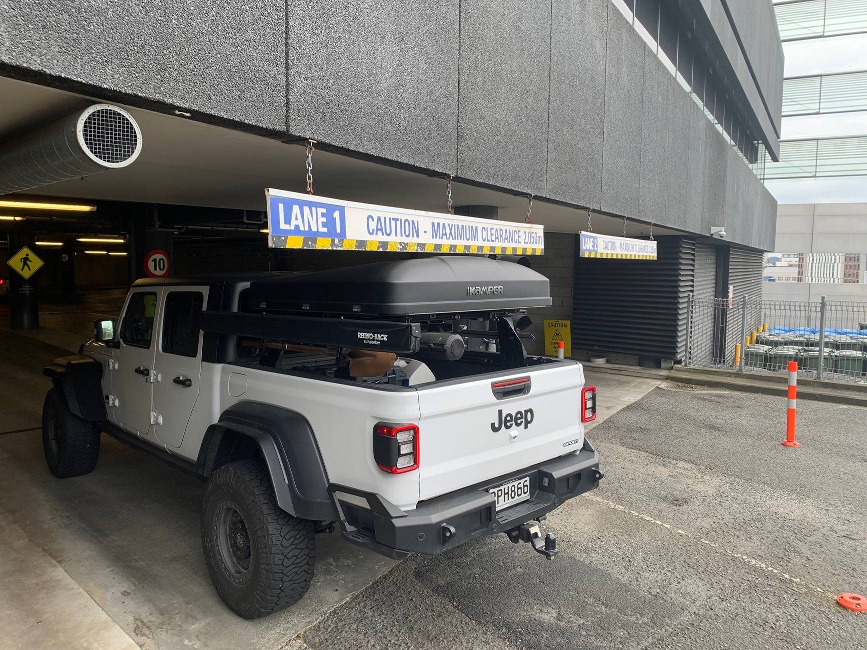 Jeep Gladiator 75th Anniversary Edition Tribute Parkin