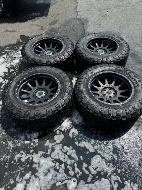 Jeep Gladiator Method Wheels & Tires $1685 OBO IMG_3880