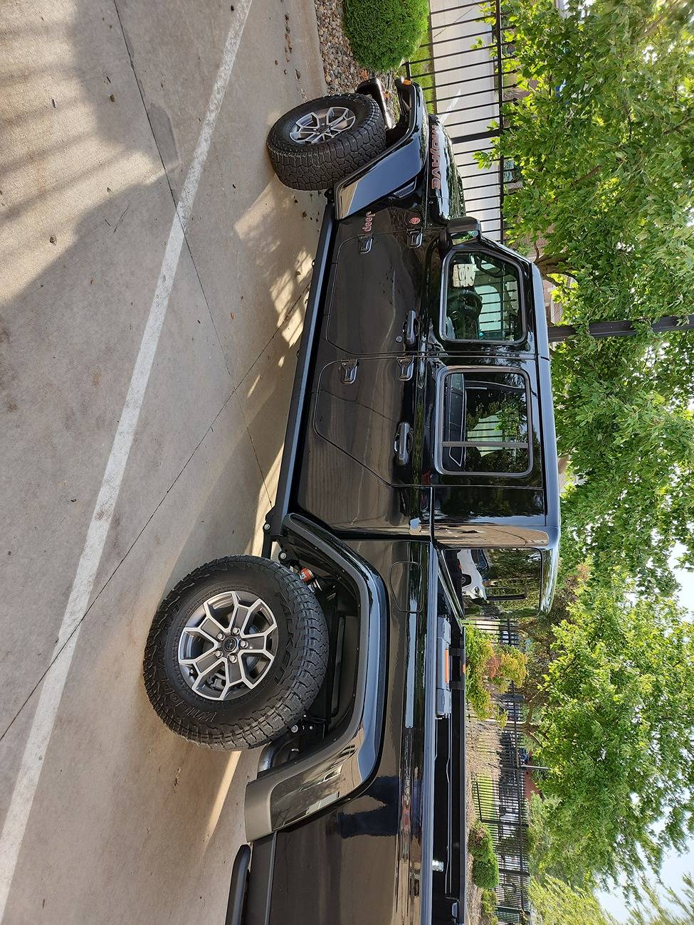 Jeep Gladiator -- 2020+ Gladiator Picture Game -- eb015d01-c335-4a2a-97ad-2dd59261e009