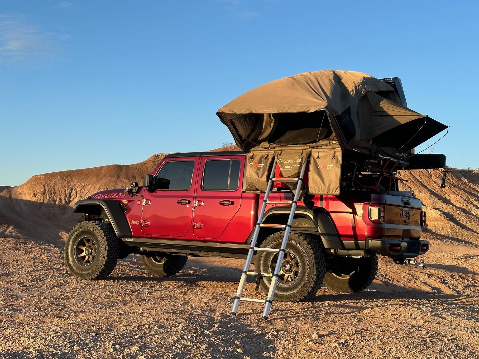 Jeep Gladiator What Bumpers fit with Rigd Rear Swing outs?? J21